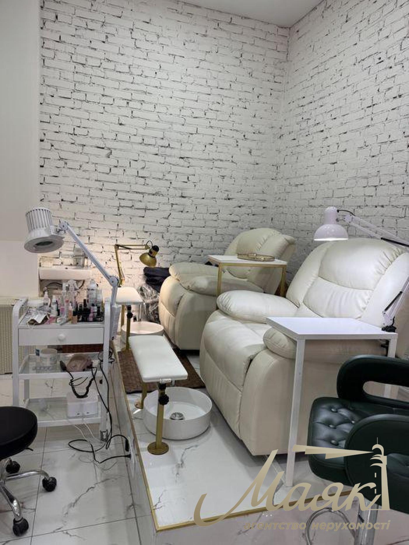 Оренда комерційного приміщення ЖК Бульвар Фонтанів, вул. Саперне поле