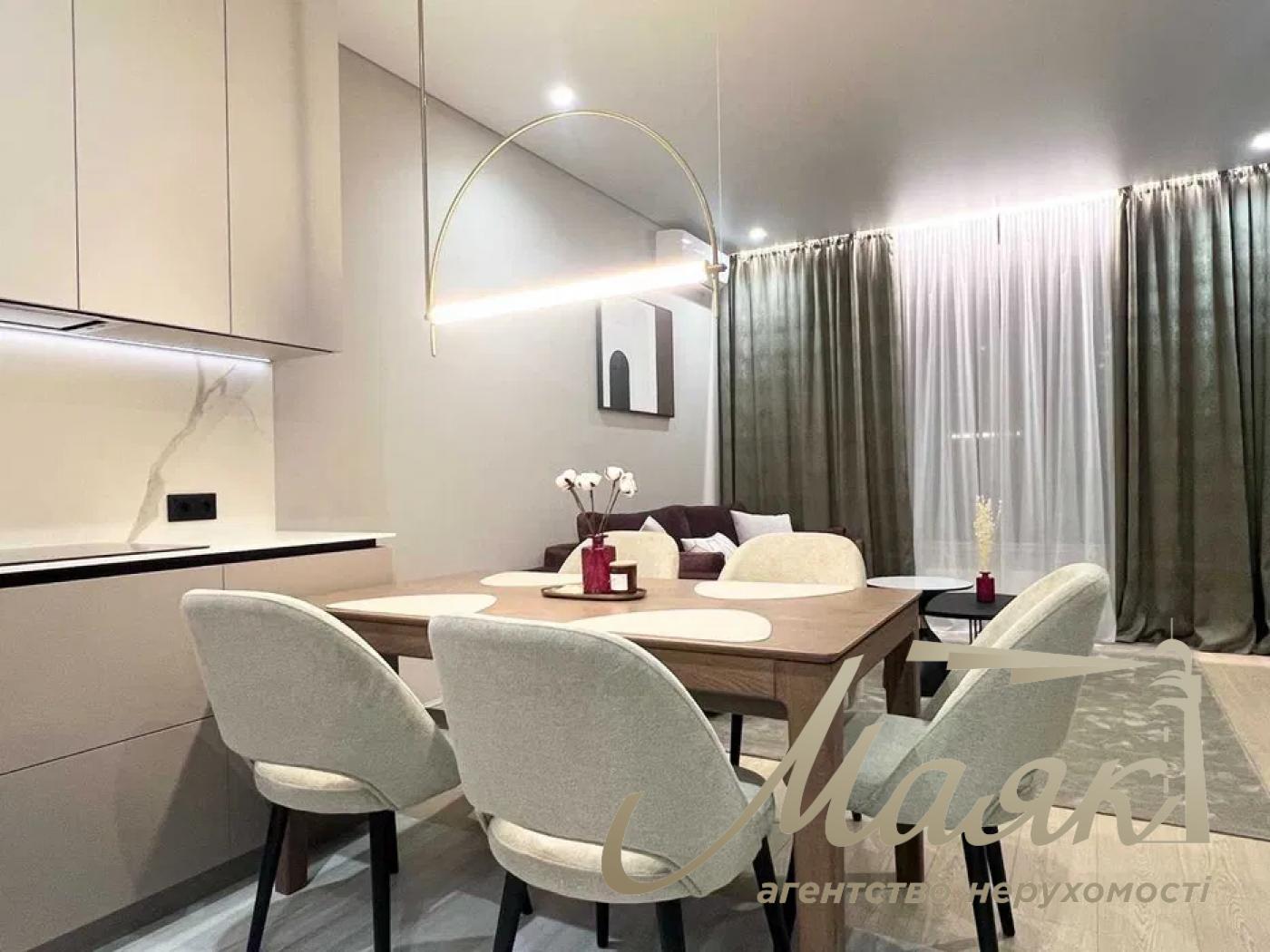 Оренда 2к квартири 62 м², ЖК Triiinity, Печерськ