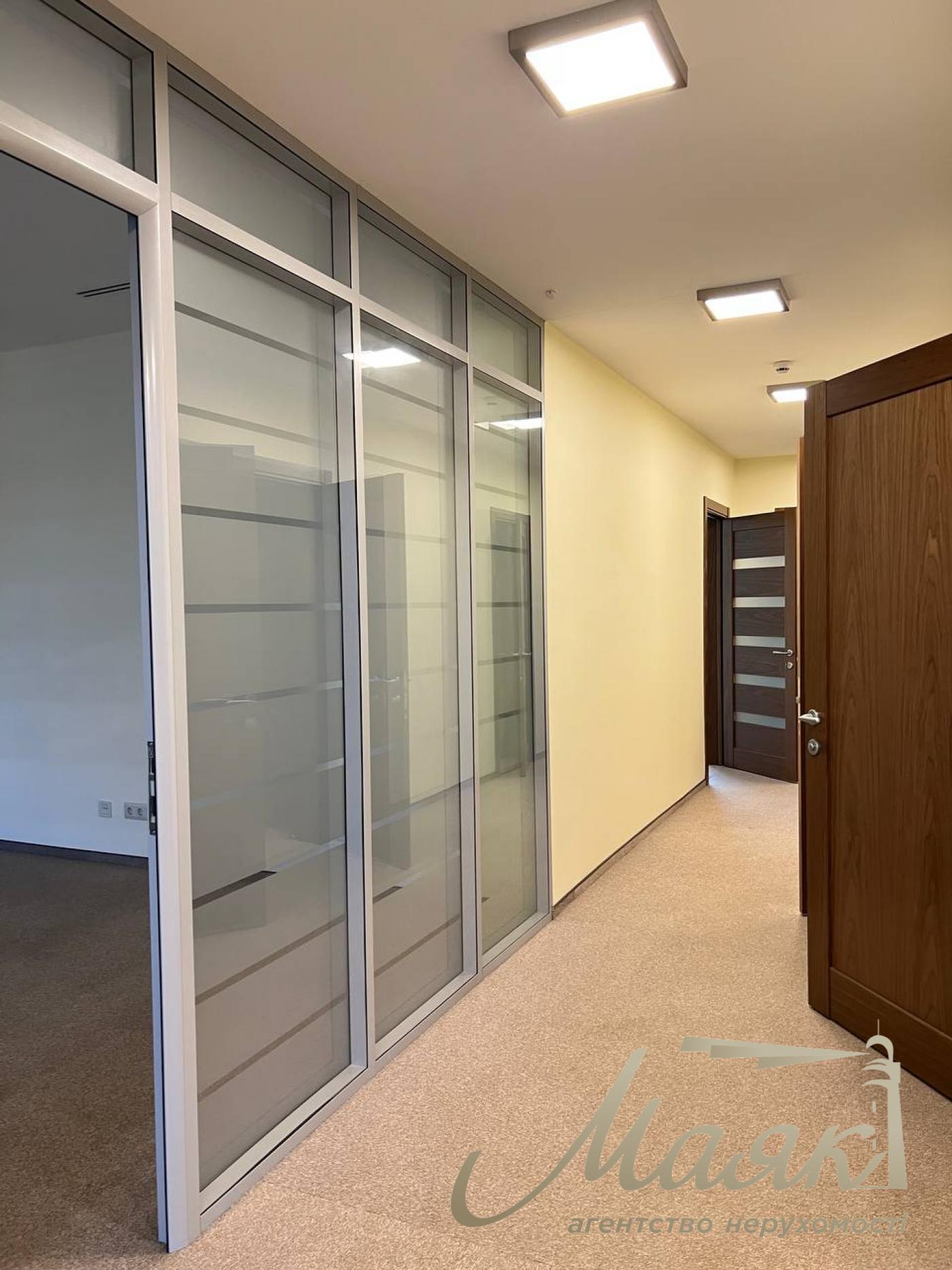 Rent office 285m2 on ul.Bulviarno-Kudryavska 13/19, Lvivska square.