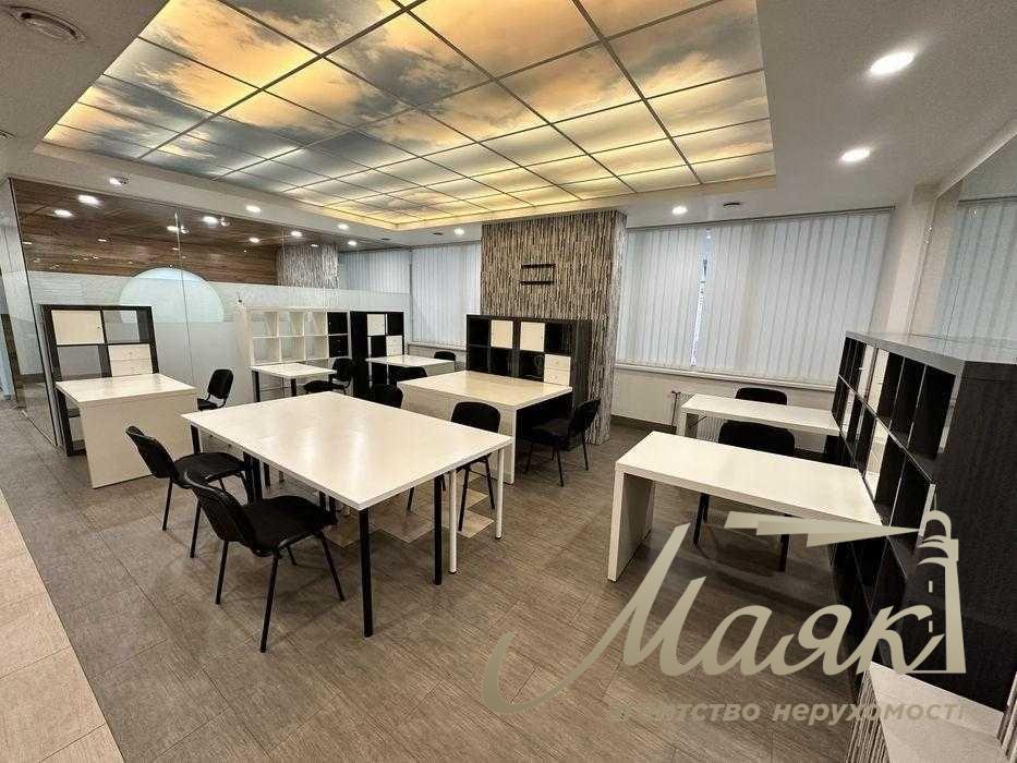 Rent an office 100m2 on Konovaltsia 32B, Pechersk