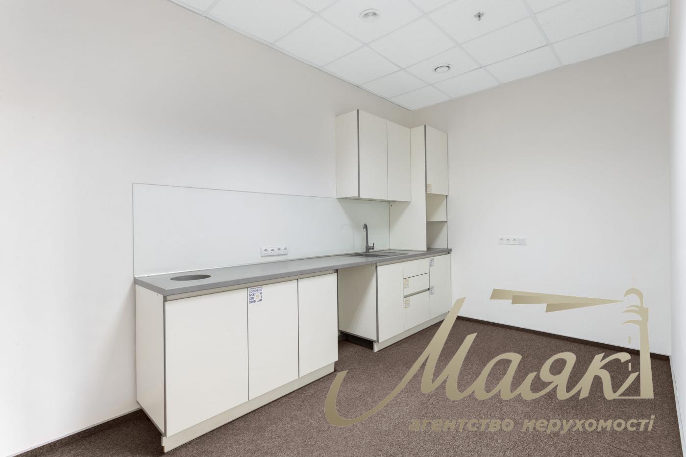 Office for rent 271m2 BC Horizon Park 12 Amosova str. Solomenka