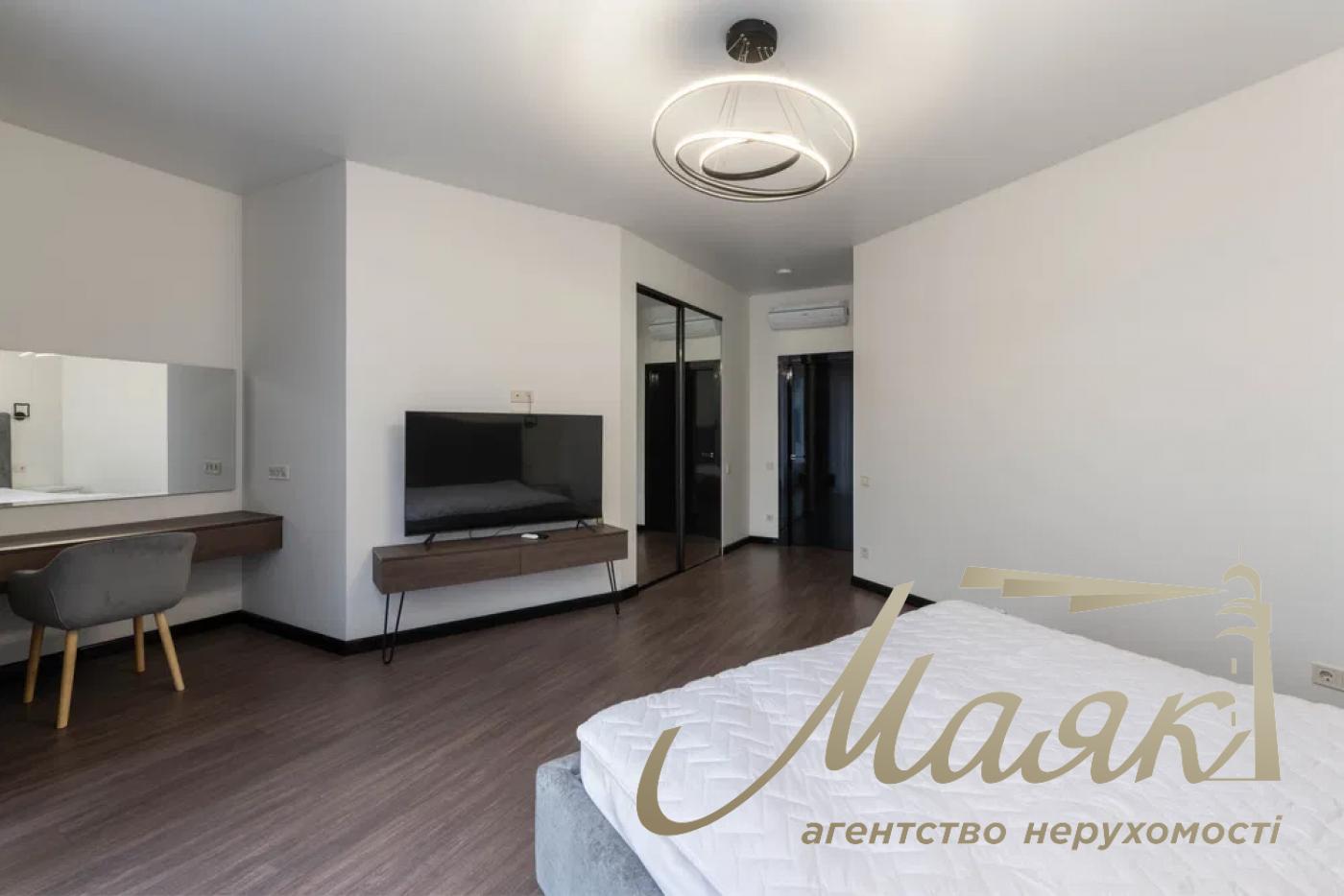 Rent 4-bedroom apartment in Residential Complex Busov Hill, Buslovskaya str. 12, Pechersk.