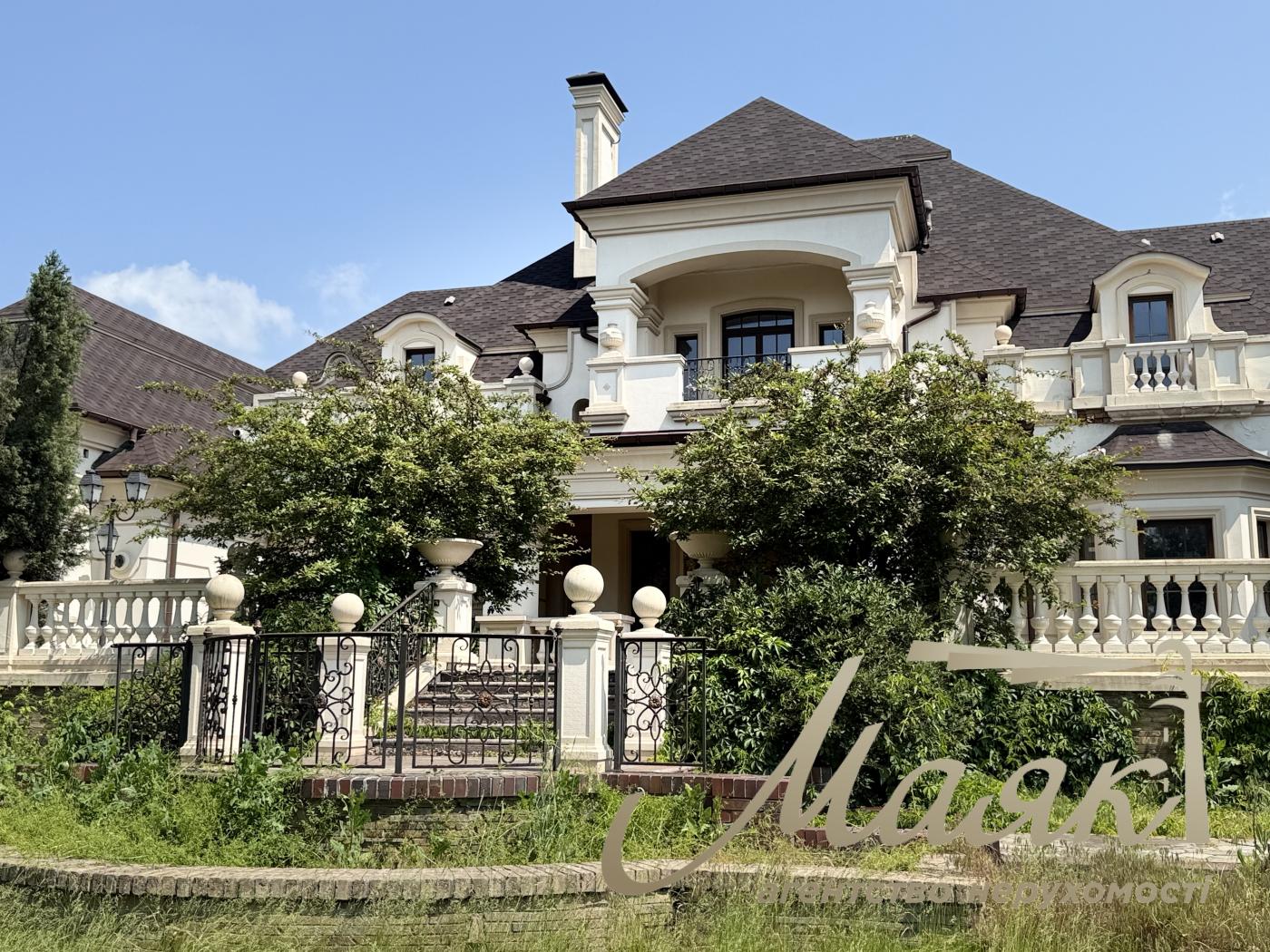 House for sale near the water 1200 sq.m. in Koncha-Zaspa | Private beach and access to the water
