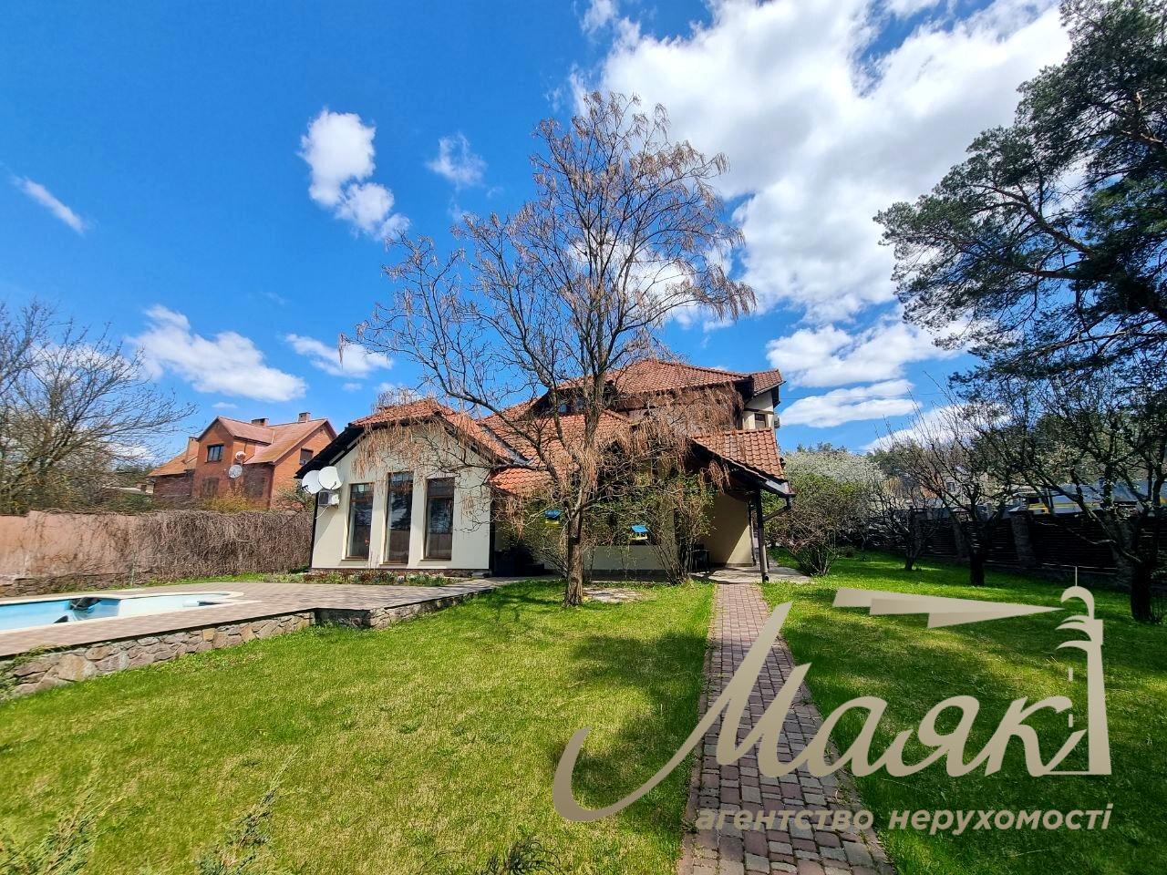 Оренда преміальної садиби площею 350 м² з басейном у оточенні лісу | Ходосівка – Кременіще