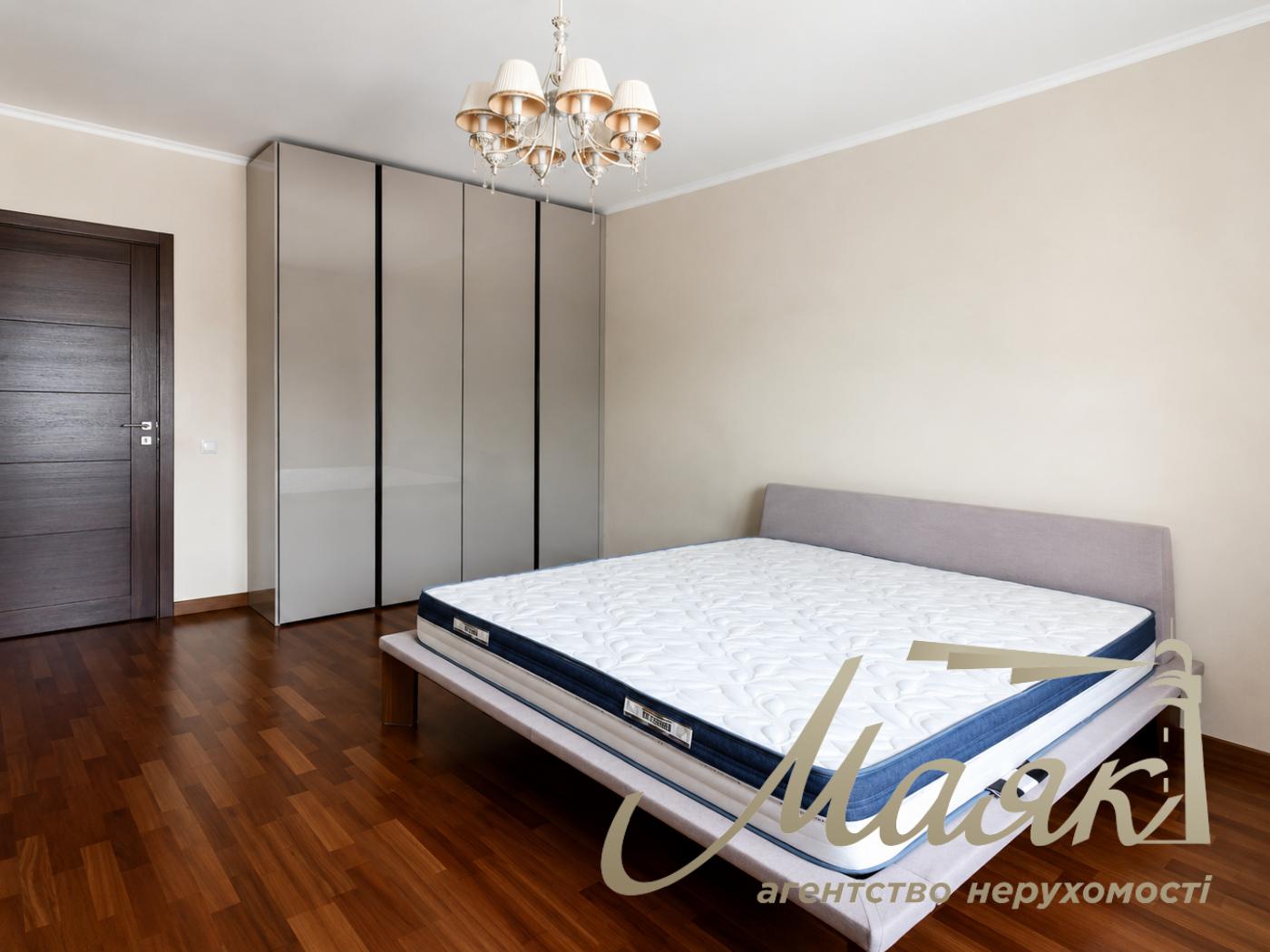Оренда 2-поверхового будинку площею 500 м² у смт Козин/Конча-Заспа, Київська область, Обухівський напрямок.