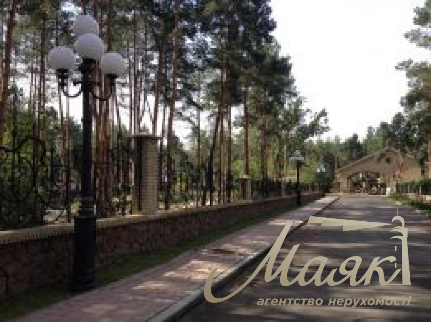Продаж землі під інд. будівництво село Лісники. Біля Лісу.