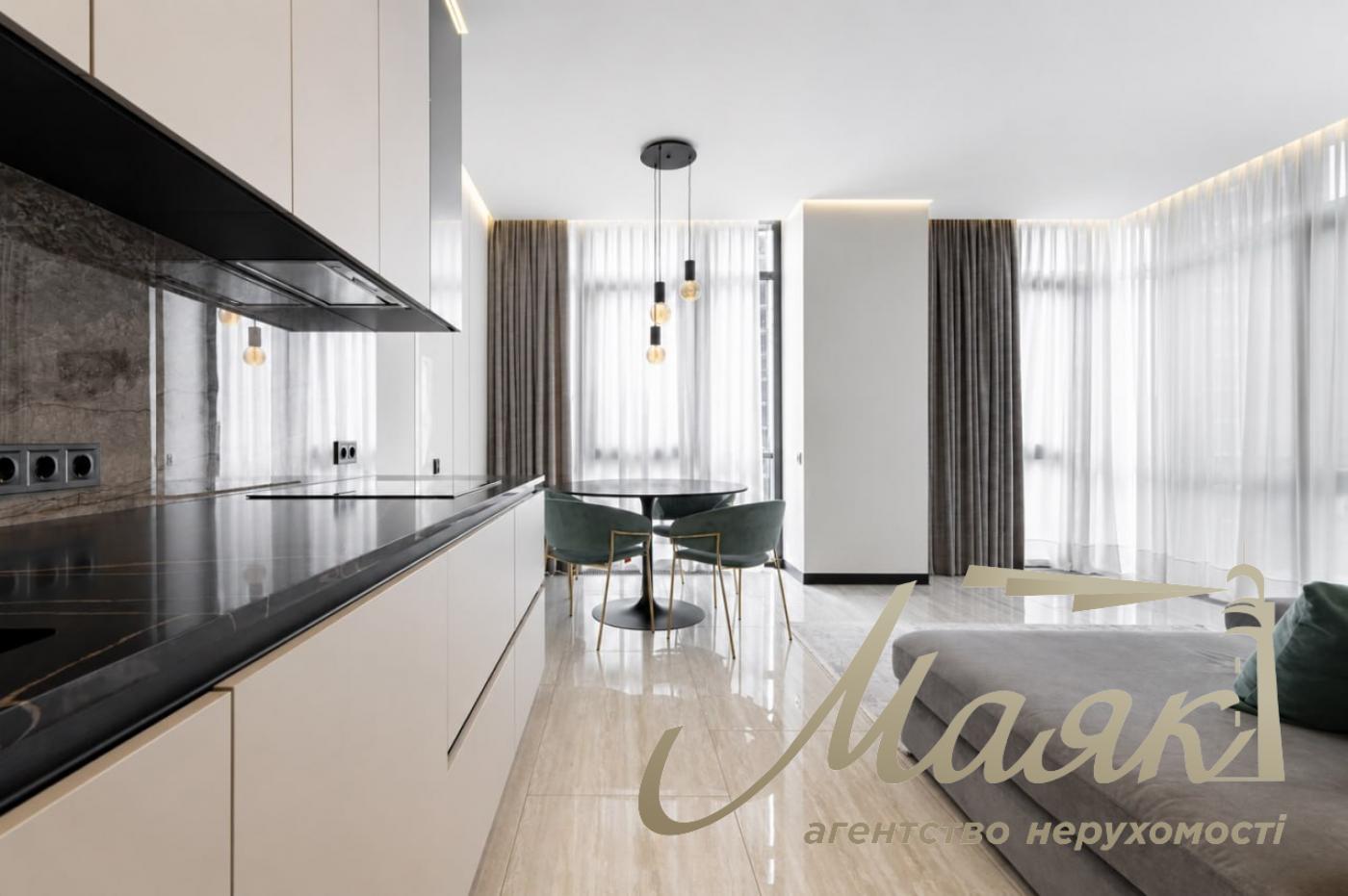 Продаж 2-кімнатної квартири з ремонтом площею 55 м² у ЖК «Новопечерські Липки», Печерськ, вулиця Драгомирова/Верхогляда, 19Б