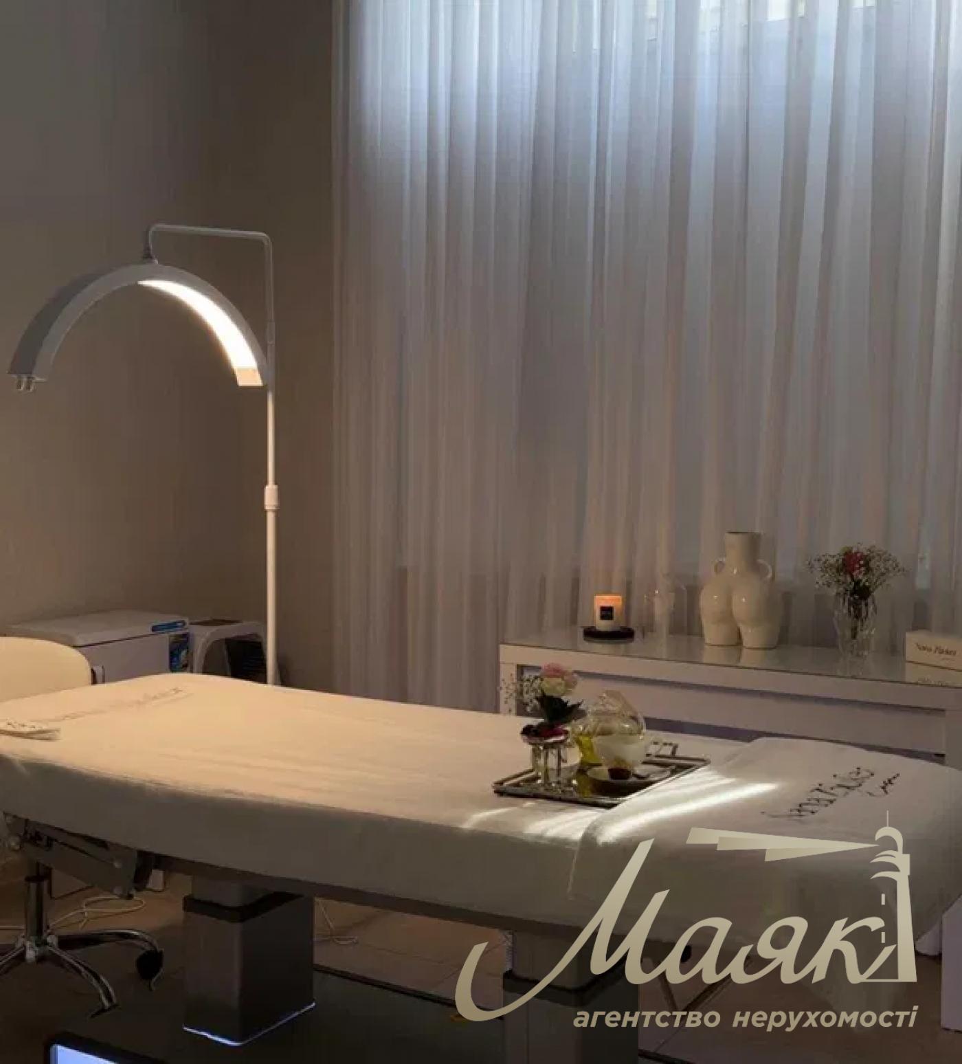 Оренда фасадного приміщення ЖК Новопечерські Липки, вул. Драгомирова (Верхогляда)