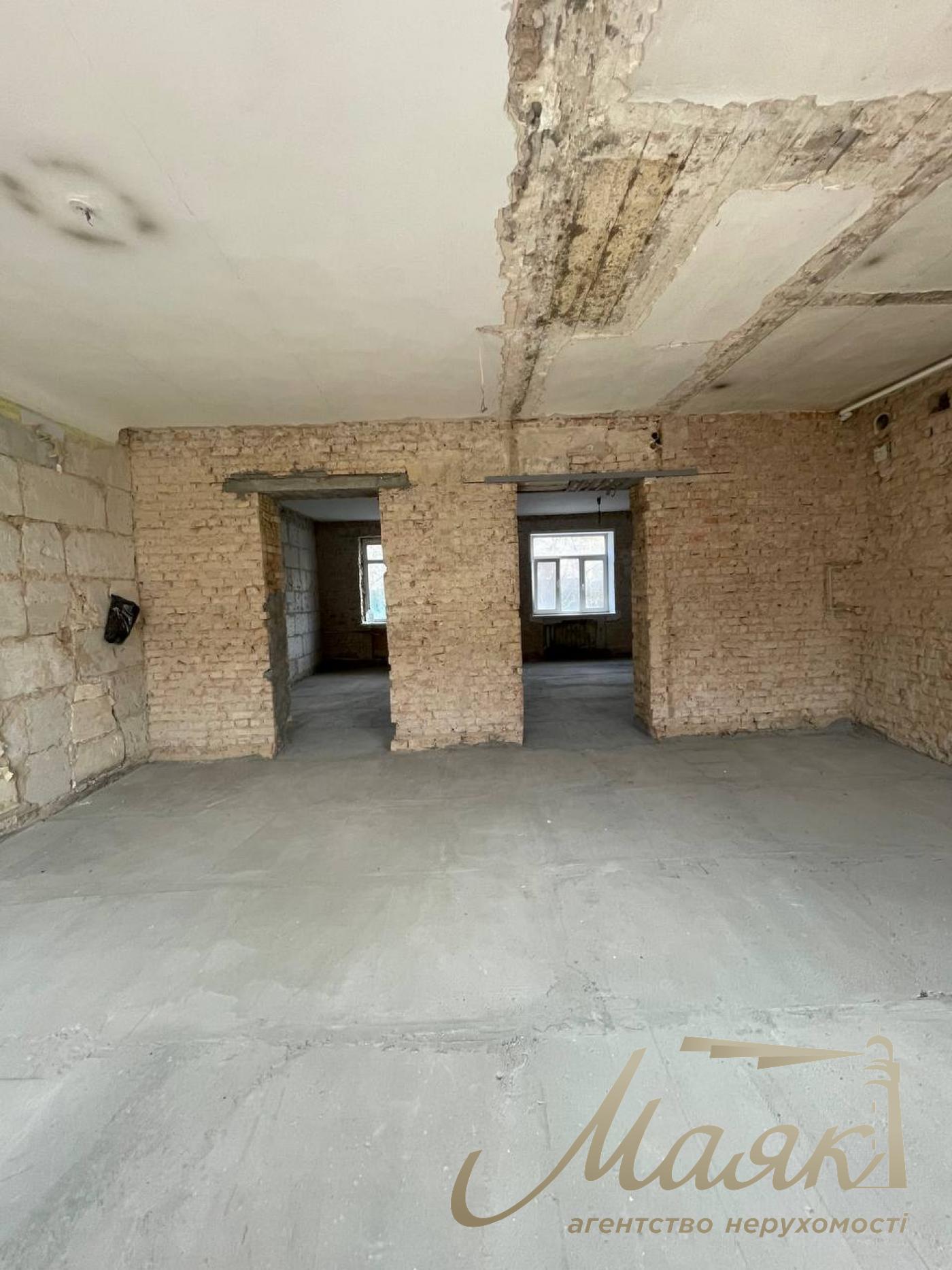 Оренда фасадного приміщення 80 м.кв. Полол, ст.м. Тараса Шевченка