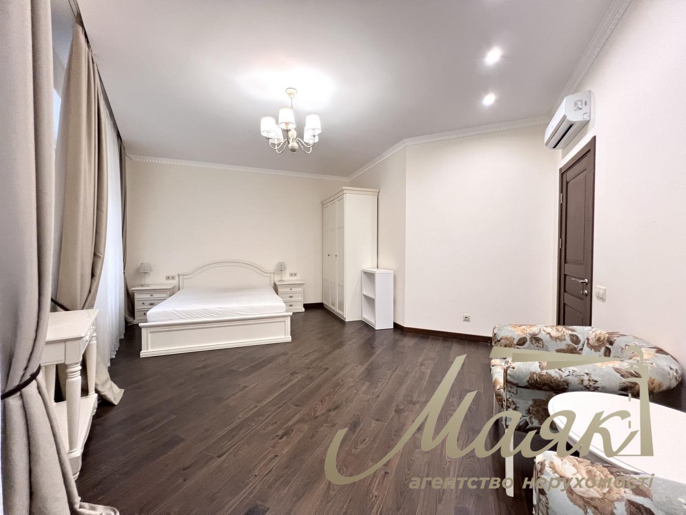 Аренда 3-х комнатной квартиры на Печерске в ЖК по ул. Евгения Коновальца 36В