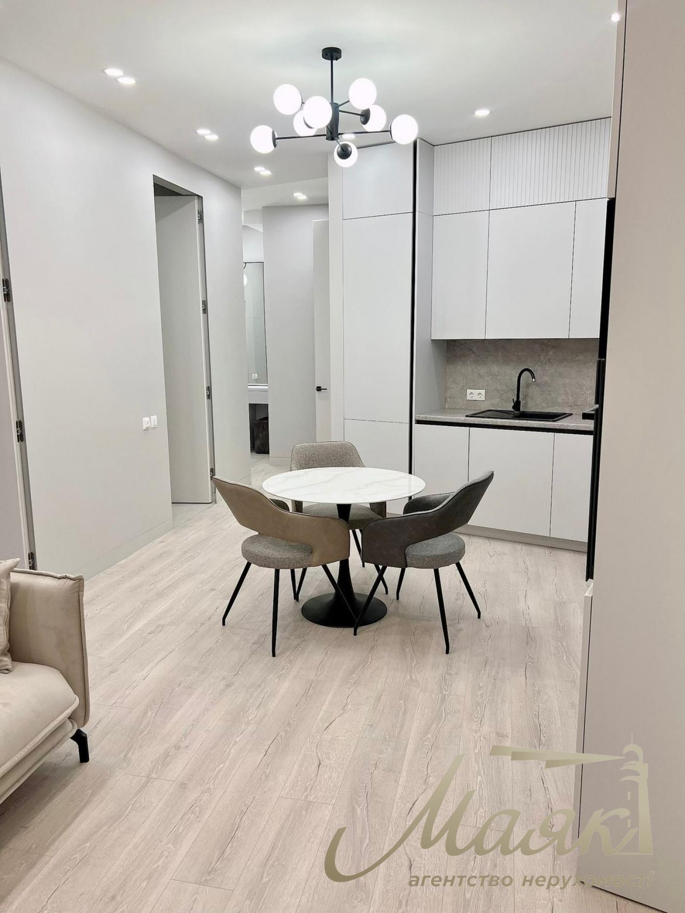 Оренда 2к квартири, вул. Хмельницького Богдана 58А, Шевченківський район