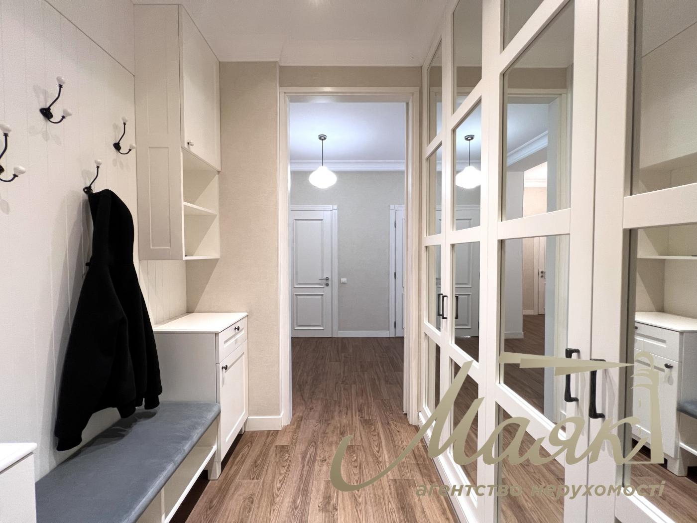 Rent 2-storey house 190m2, Goloseevsky district, Myshelovka