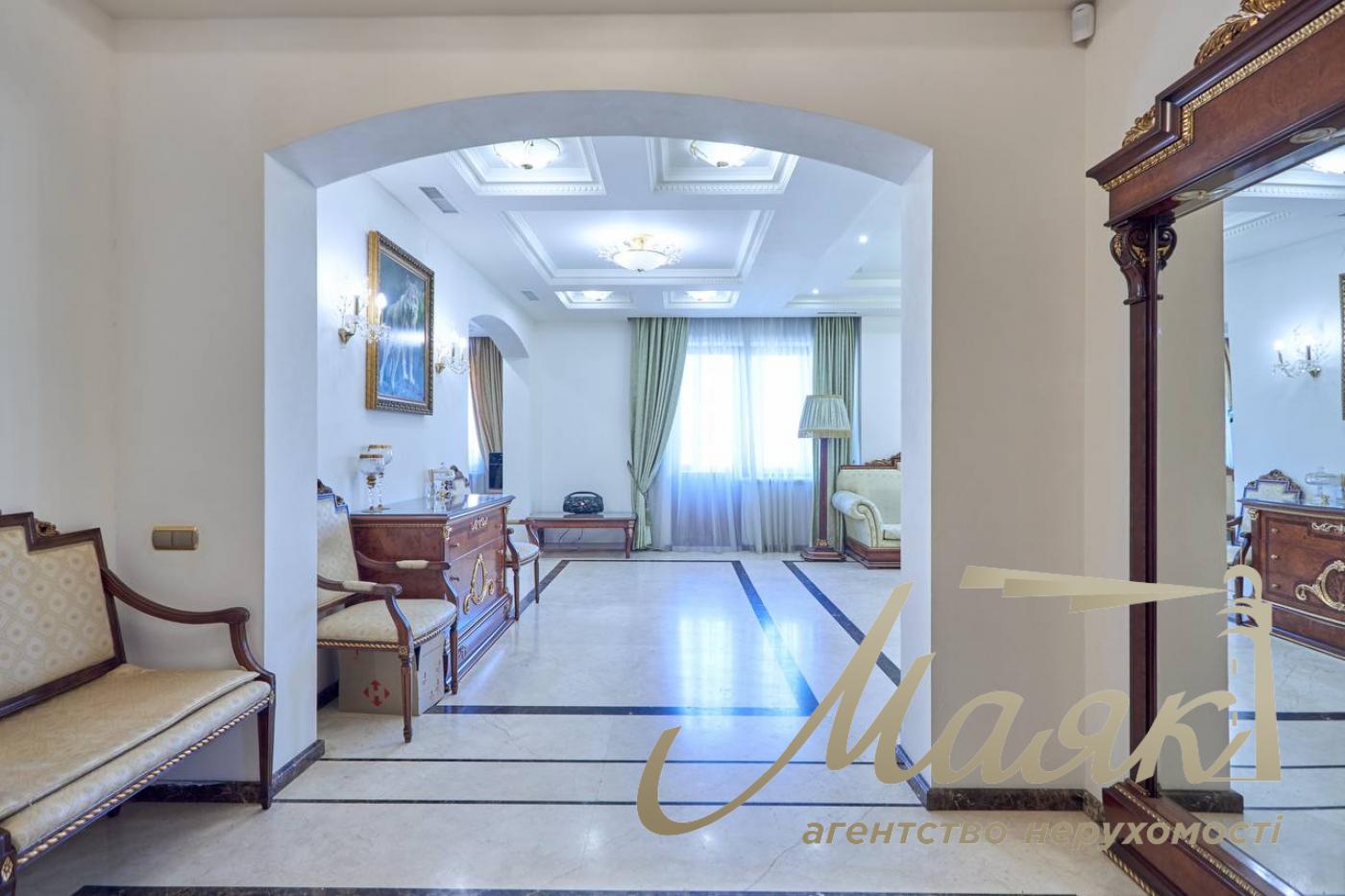 Оренда 4 кімнатної квартири, 163 м, Жилянська 30а, Голосіївський район