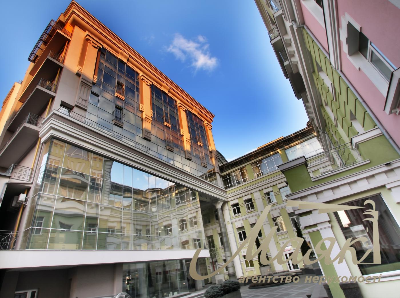 Оренда автономного офісу в БП "Європасаж", 225м², стм. Олімпійська, Центр, Київ