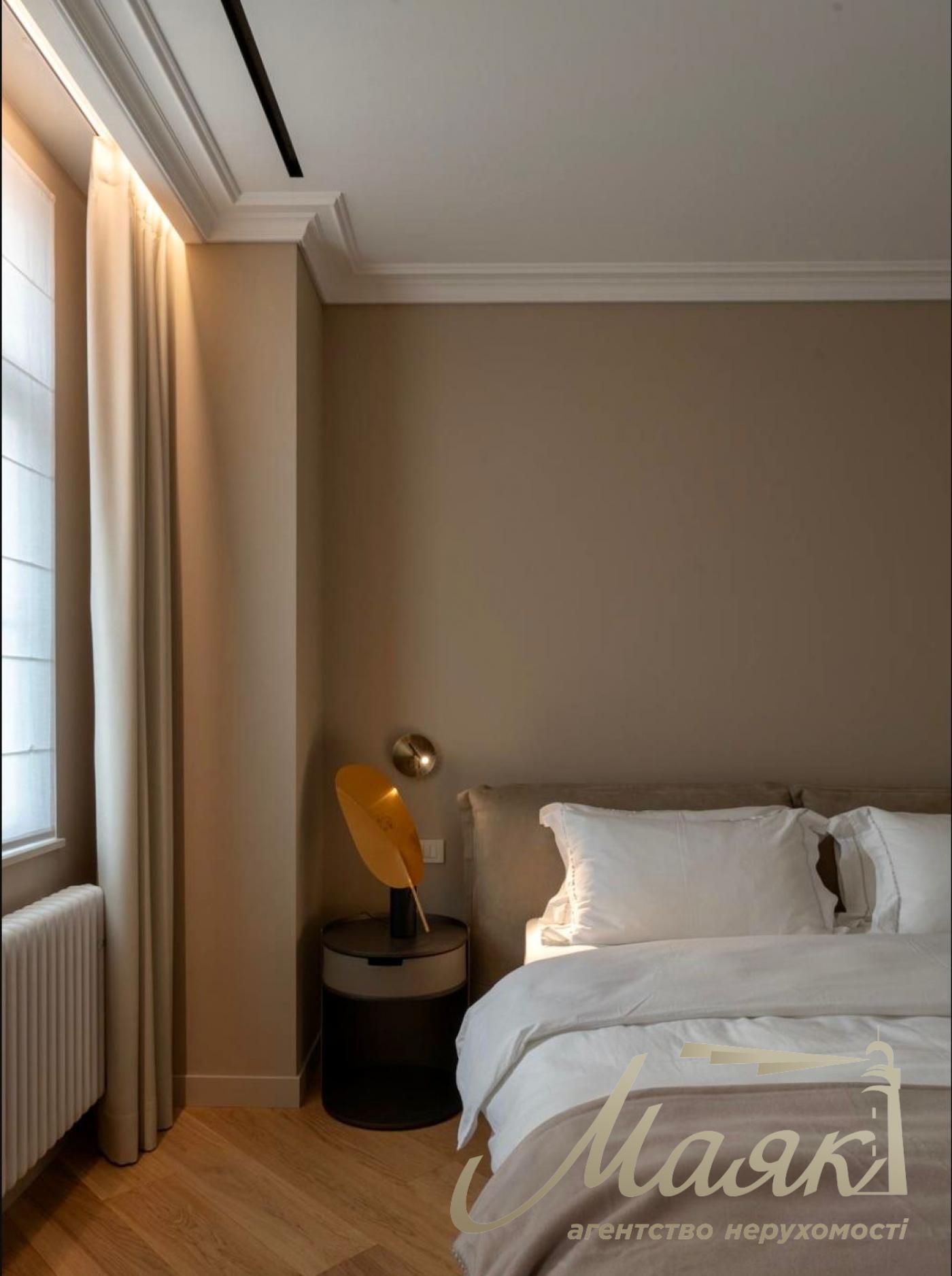 Продаж квартири в ЖК Да Вінчі, вул. Олеся Гончара 35, історичний центр Києва