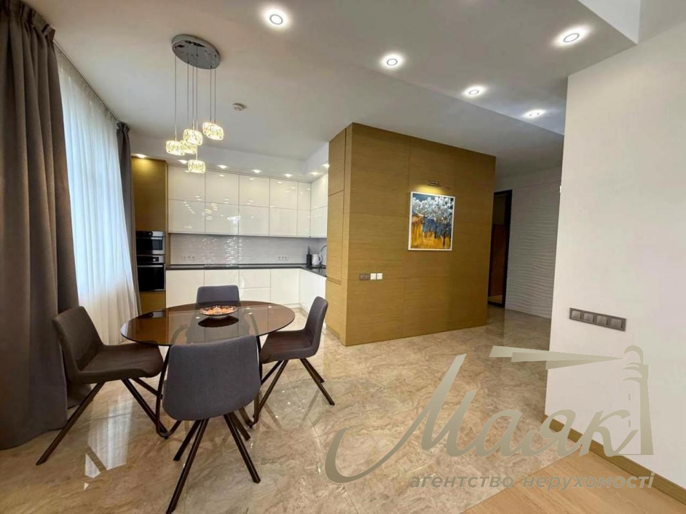 Rent 2-bedroom apartment in the historical center, Koninsky St. (Turgenevskaya)