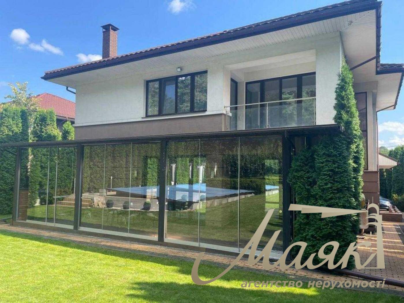 Оренда преміальної резиденції 300 м² | Горбовичі | Басейн | Повна автономність