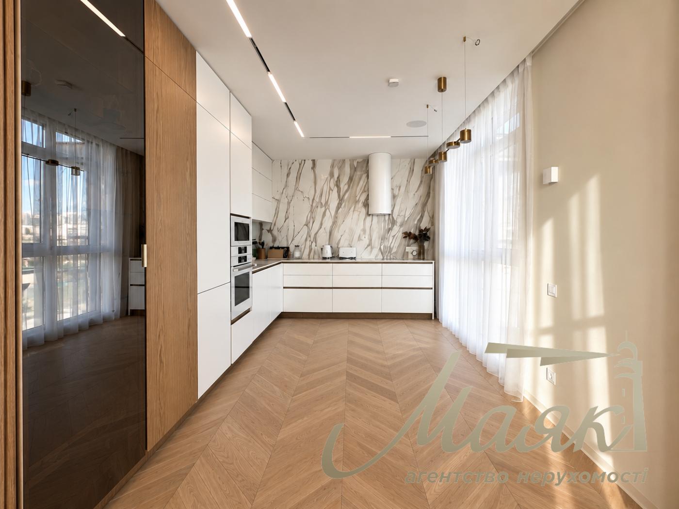 3-bedroom apartment for sale, 118 m², in the "French Quarter 2" residential complex, John McCain Street, Pechersk, Downtown, Kyiv