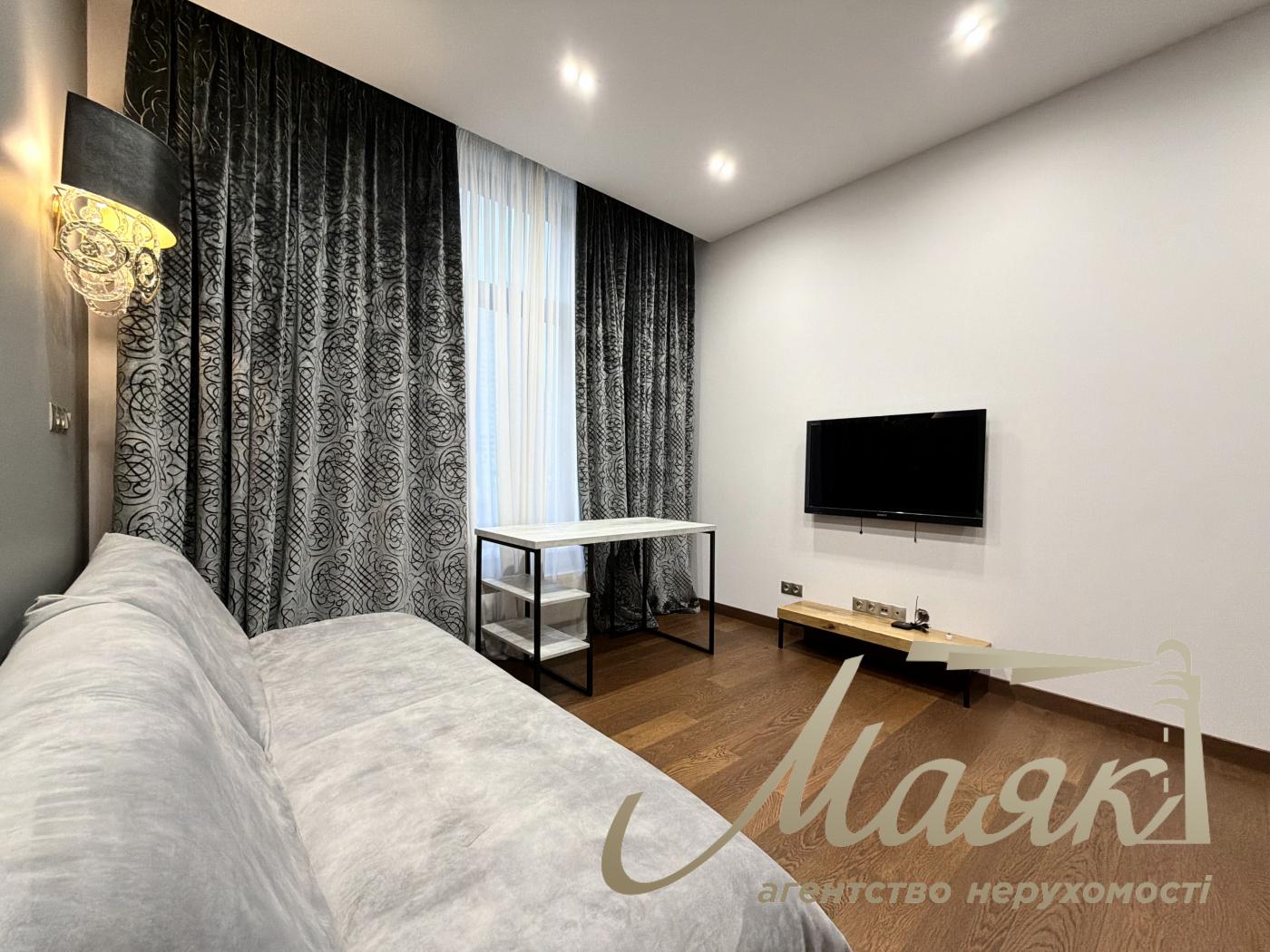 Rent 3-room apartment in LCD Novopecherskie Lipki str. Andriy Verkhoglyada (Mykhaila Dragomirov), 11-V