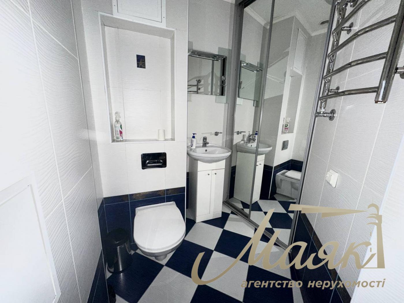 Аренда 3-х комнатной квартиры по ул.Степана Руданского 4-6,метро Сырец.