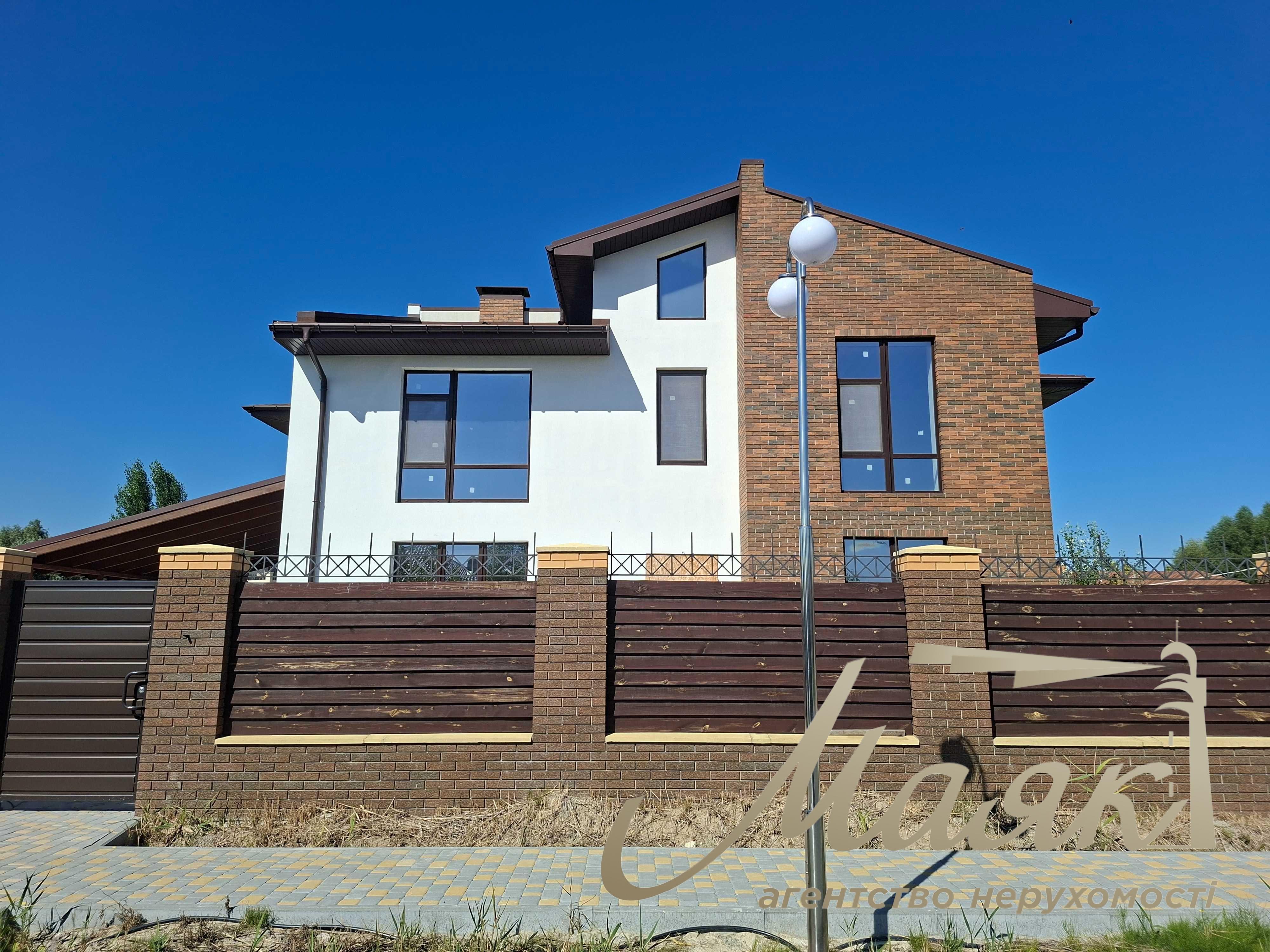 Продаж будинку 392м2 у с.Лісники в закритому КМ "Хутір Ясний", Обухівський напрямок, Київська область.