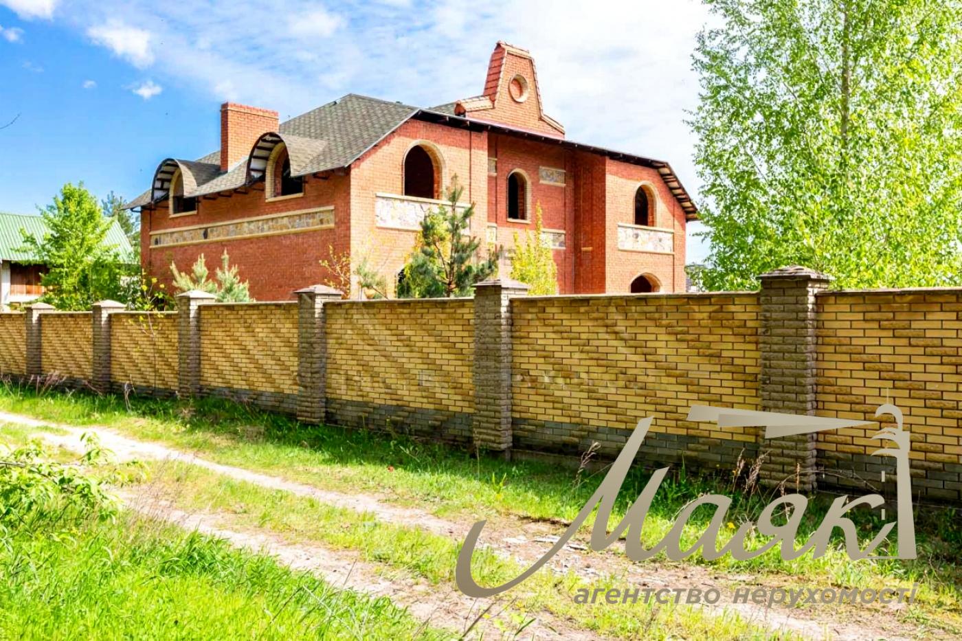 Продаж / Будинок / Патріотів, Лютіж