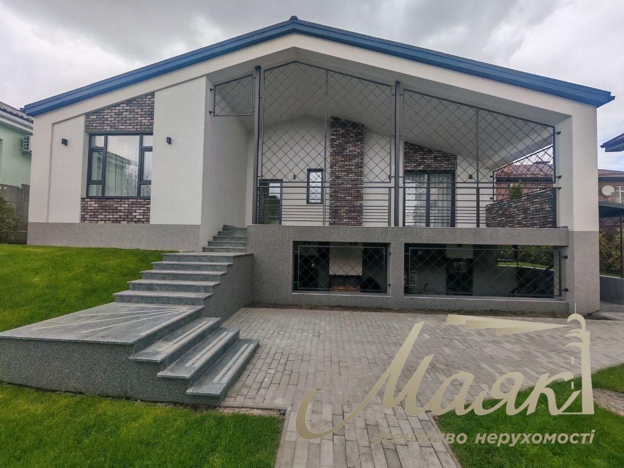 Аренда дома с ремонтом 176,7 м², район Ветряные горю, Подольский район, Киев, новий автономний дом с укрытием.