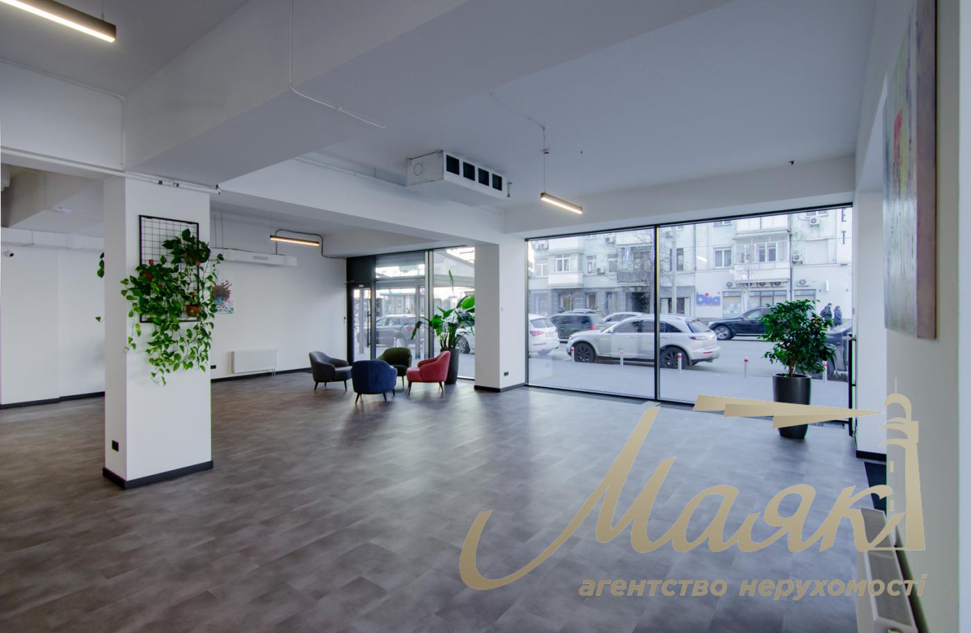 Commercial space for rent (643 m²) in the Infinity Business Center, Saksaganskogo Street, Downtown, Kyiv