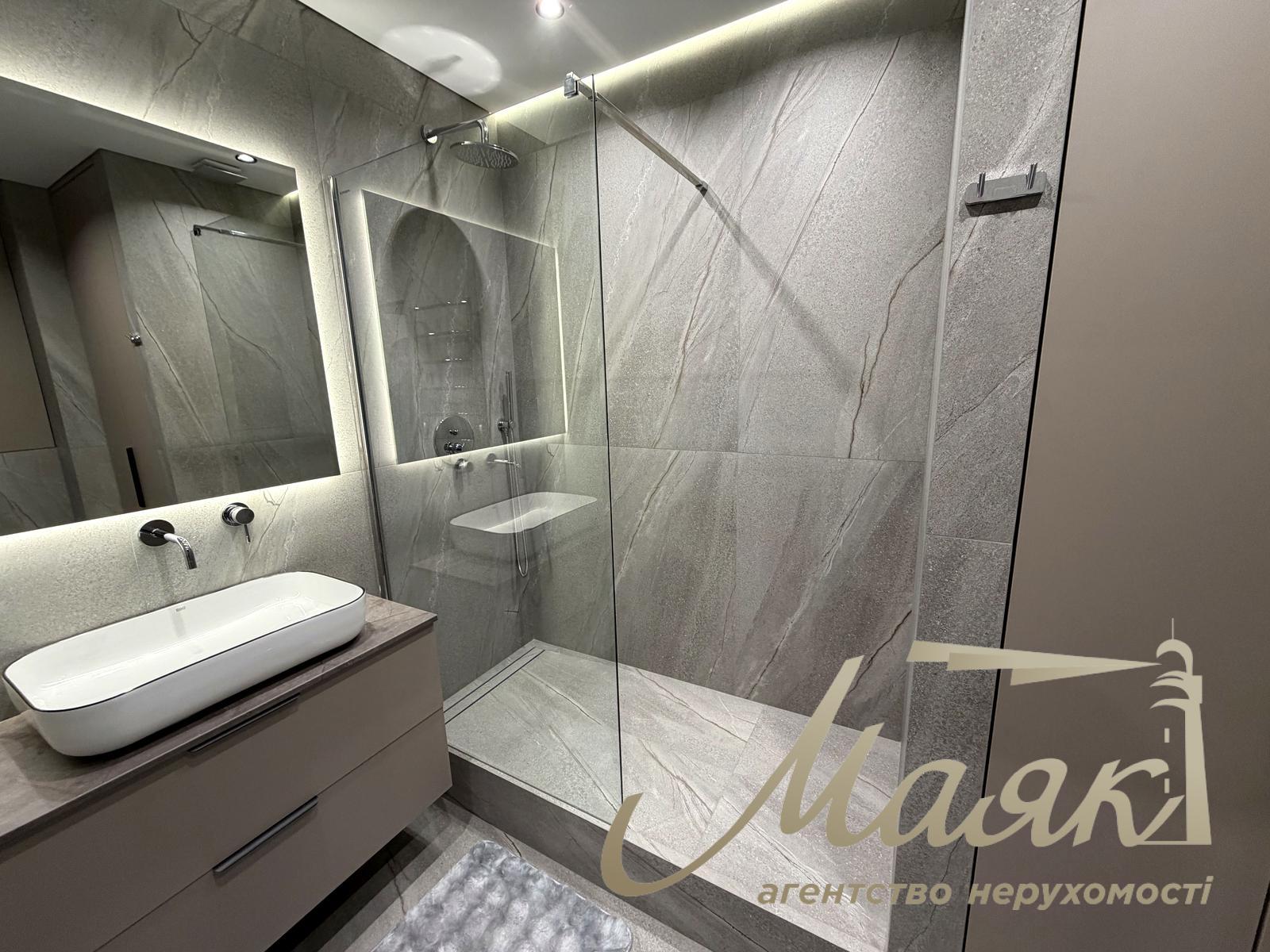 Продажа 2-х комнатной квартиры в ЖК Грэйт ул. Днепровская набережная ул., 15-Ж