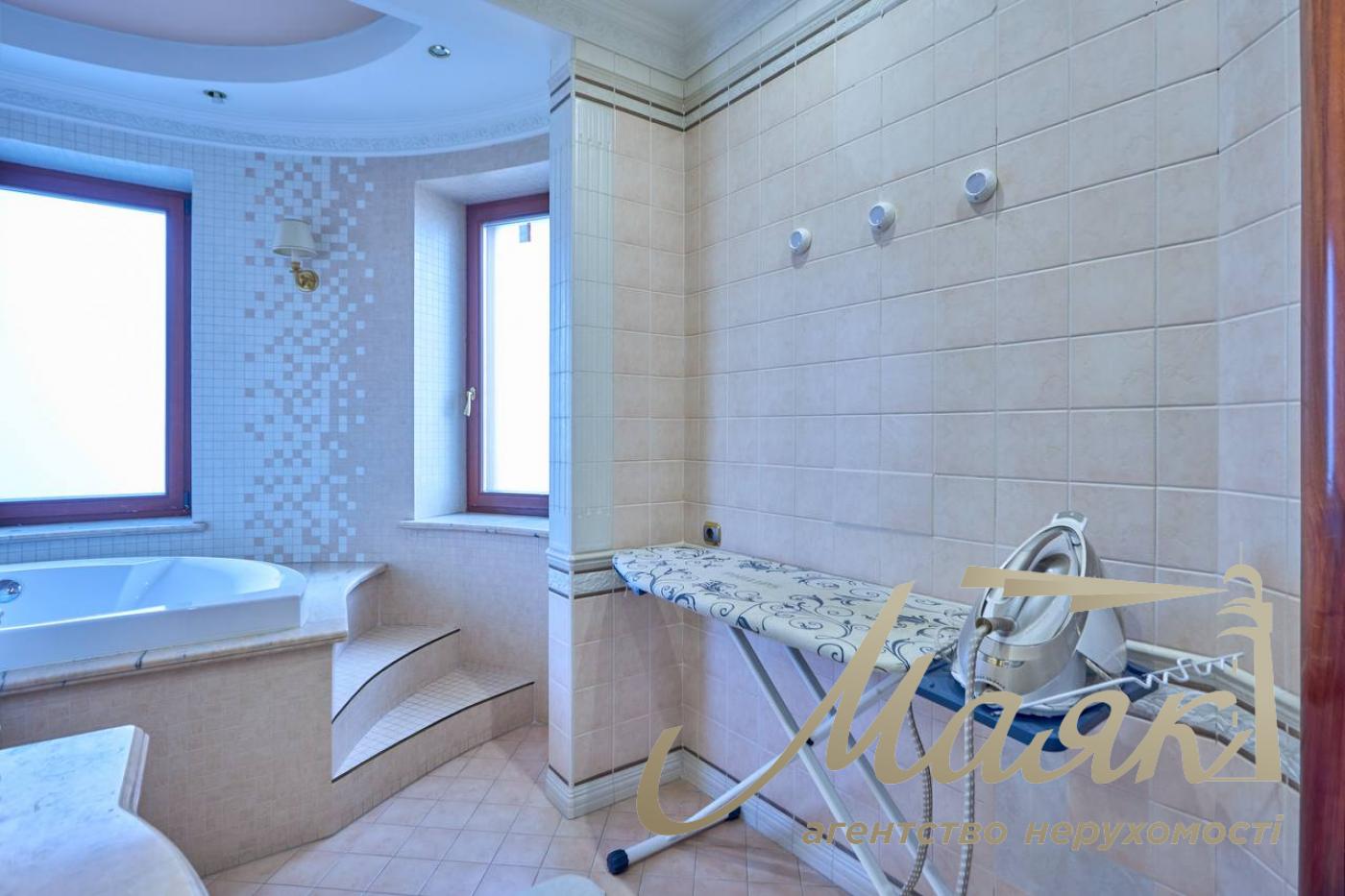 Оренда 4 кімнатної квартири, 163 м, Жилянська 30а, Голосіївський район