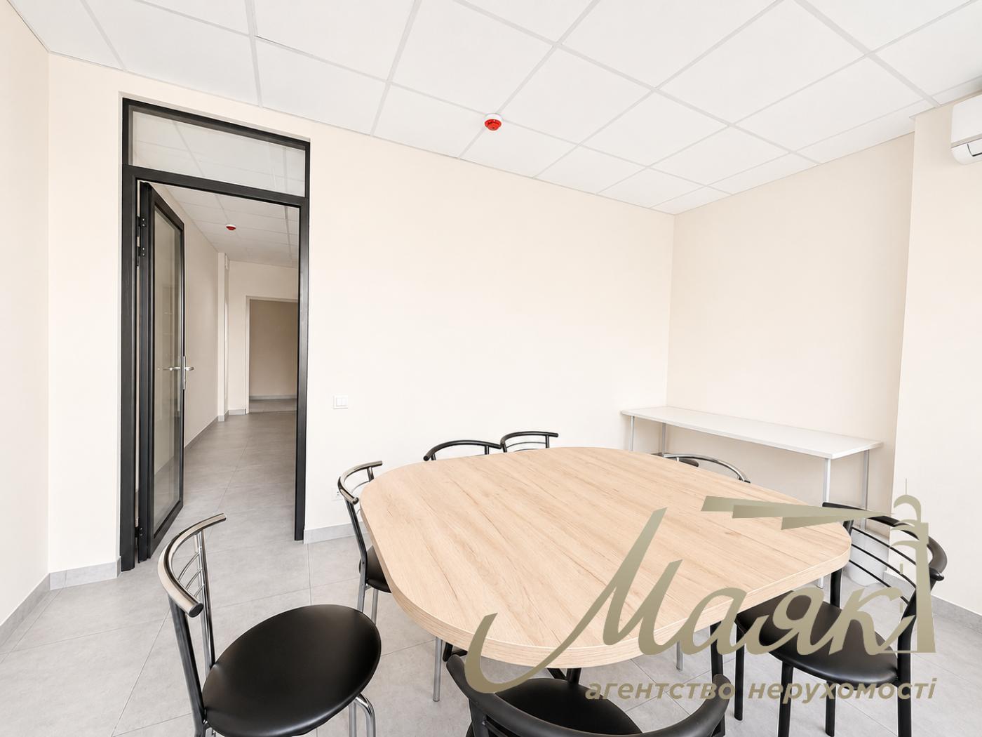Продажа офиса 263 м2 у ЖК Метрополис, ул. Академика Заболотного, Теремки