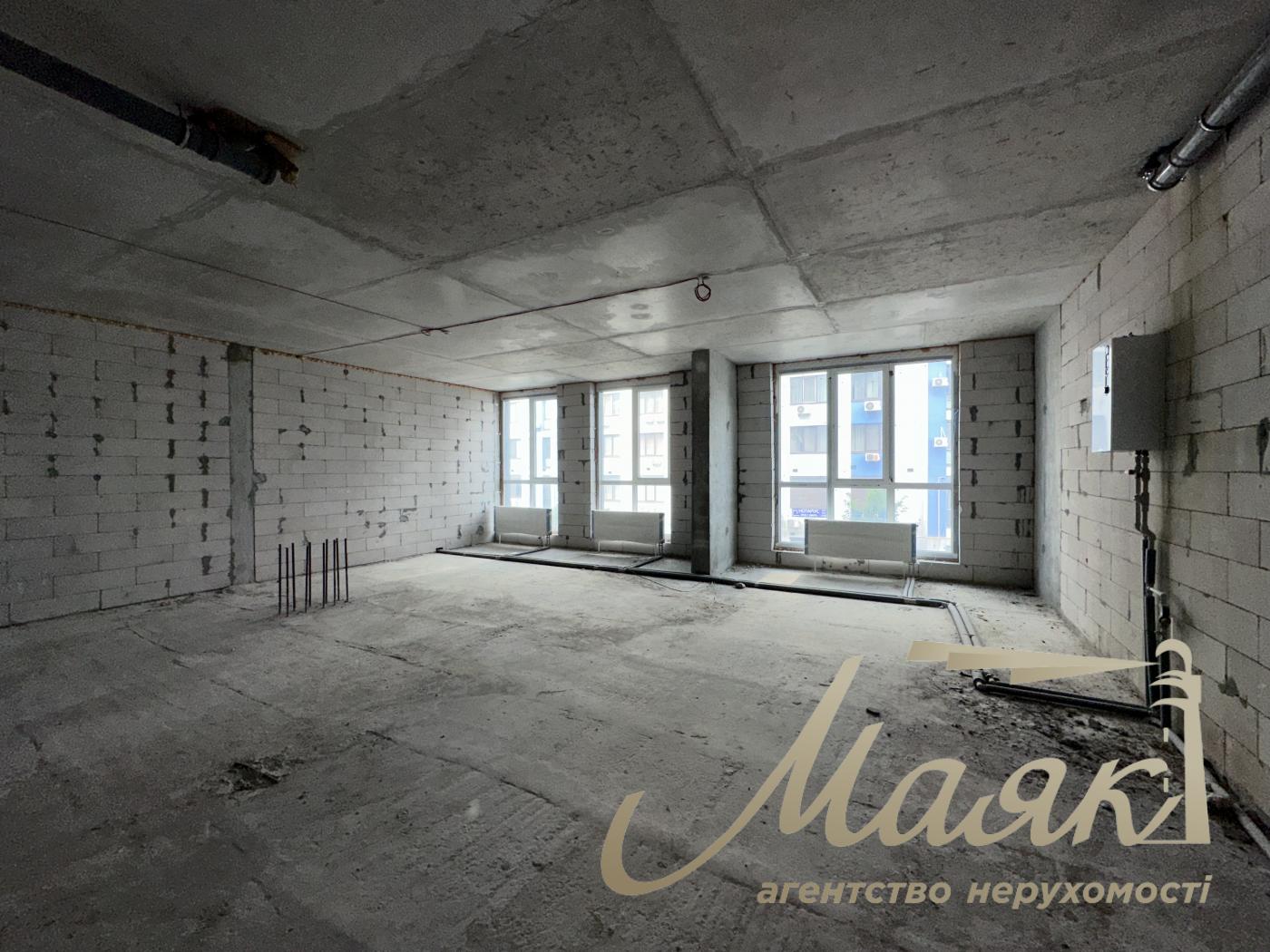 Commercial space for sale with 2 entrances (170.9 m²) at 21-A Tsentralnaya St.