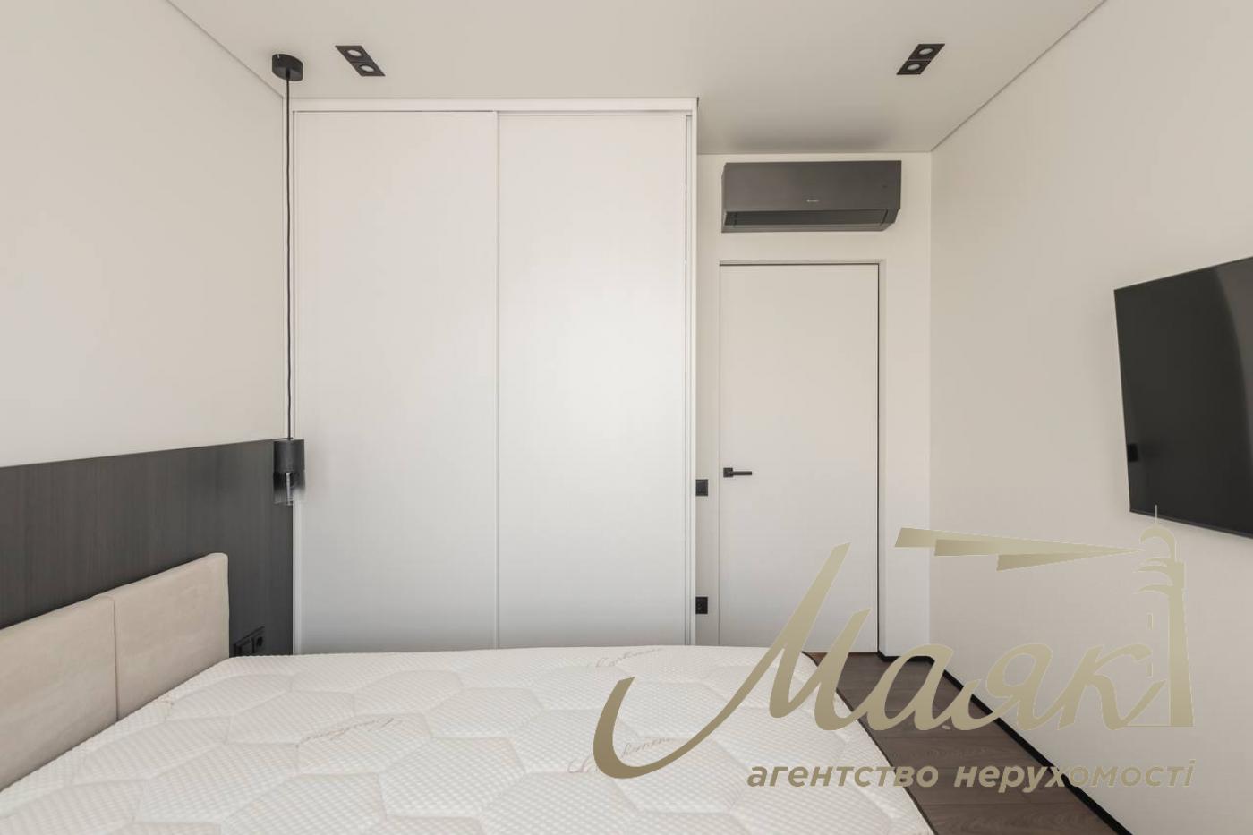 Rent 1-bedroom apartment in Fine Town Residential Complex, Salutnaya Street 2