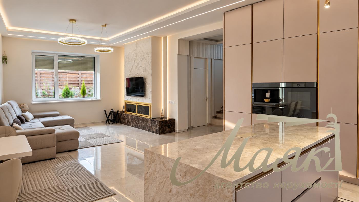 Аренда двухэтажного дома 274м2 в Лесниках рядом с Equides Club 