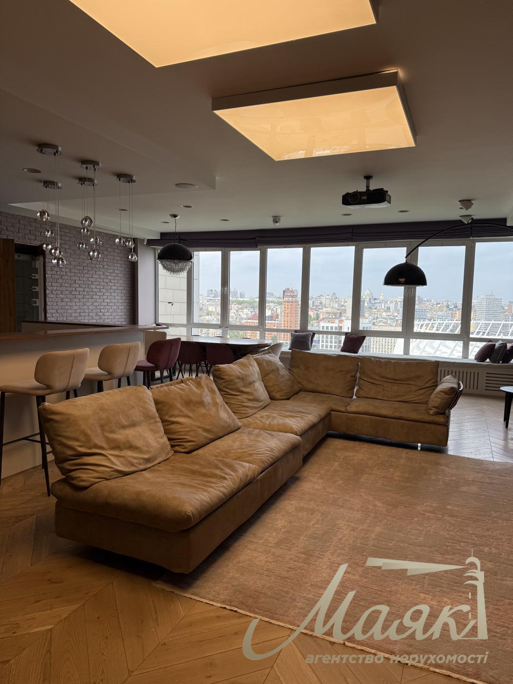 Аренда стильной видовой квартиры 230м в ЖК Chelsea Tower, Центр, Голосеевский район 