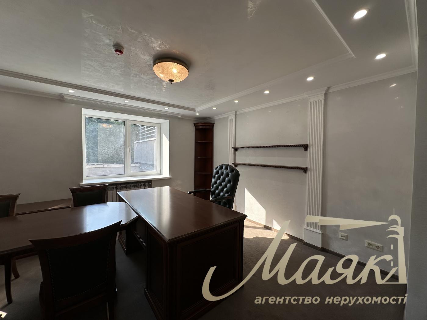 Оренда офісного приміщення з ремонтом (220 м²) на вул. Голосіївська, 7, корпус 1
