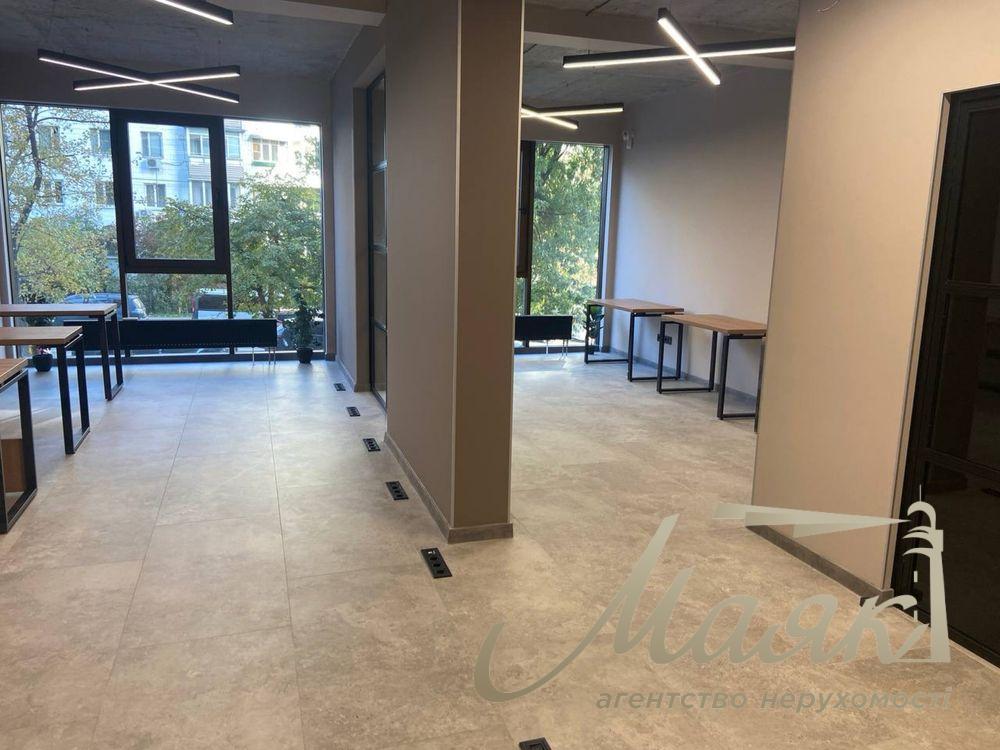 170 m² office space for rent in the Cardinal residential complex, Pechersky District.