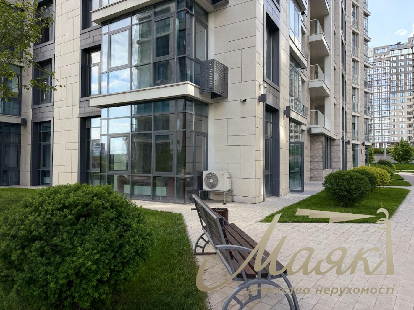 Оренда фасадного комерційного приміщення ЖК Новопечерські Липки