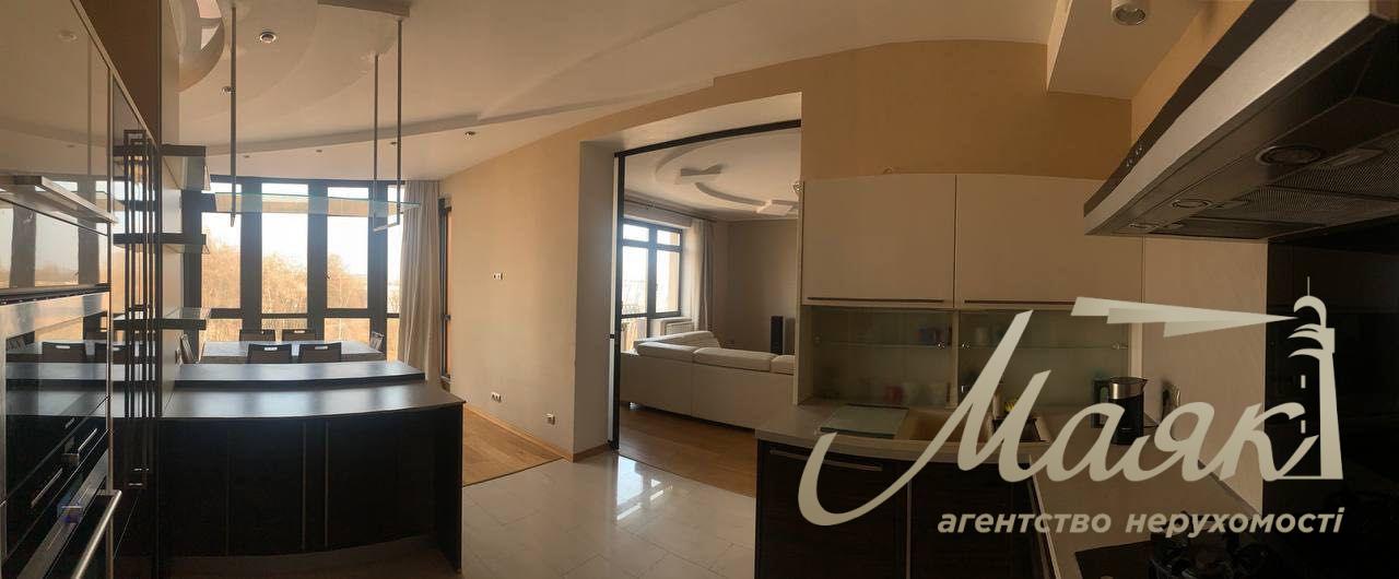 Penthouse for rent on Obolonskaya Embankment 7, Obolon