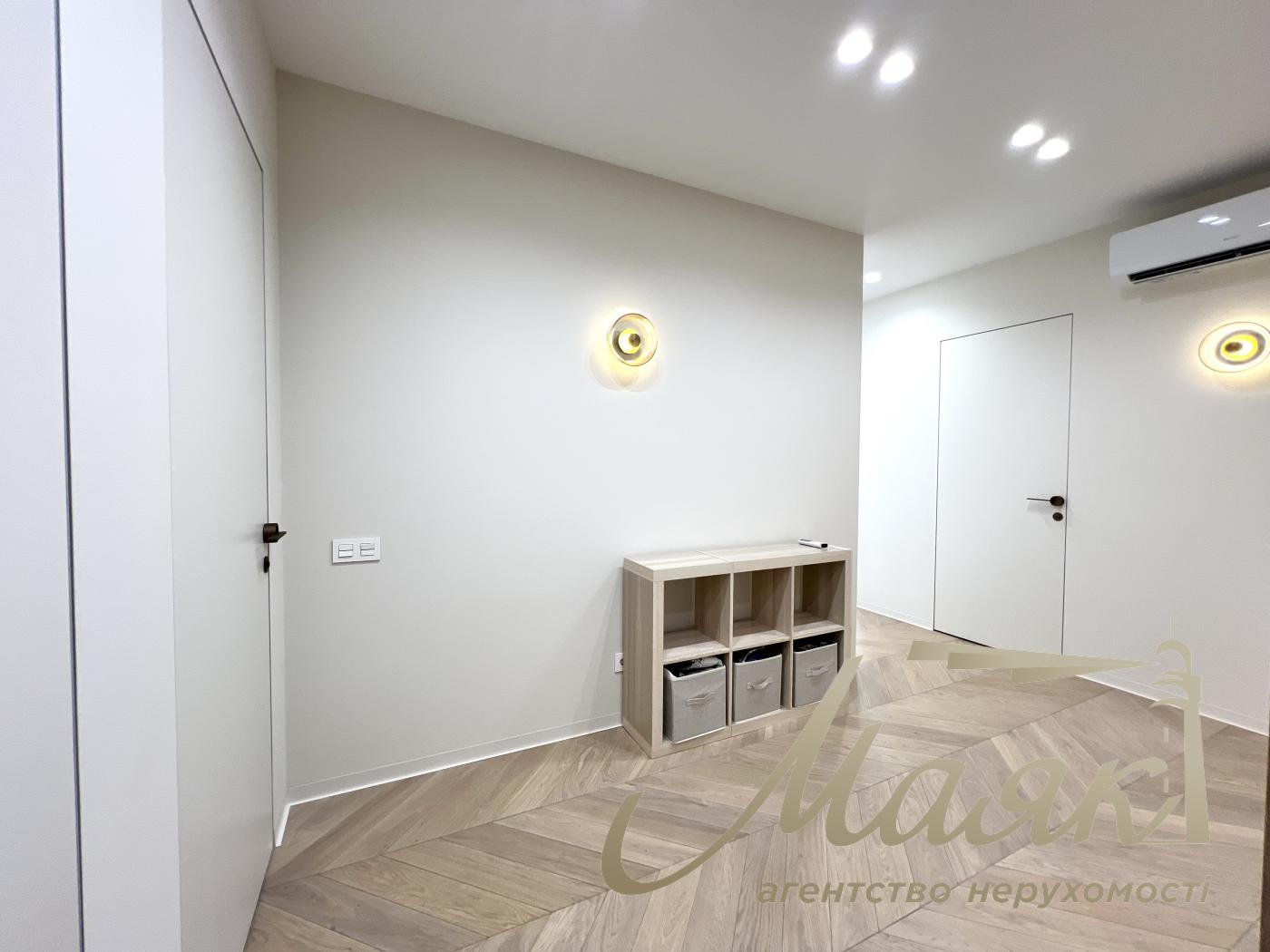 3-bedroom apartment for sale, 118 m², in the "French Quarter 2" residential complex, John McCain Street, Pechersk, Downtown, Kyiv