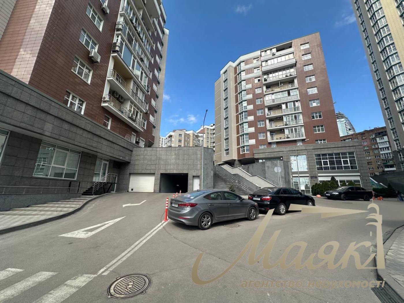 Оренда комерційного приміщення 410м2 у ЖК Французький квартал, Печерський район.