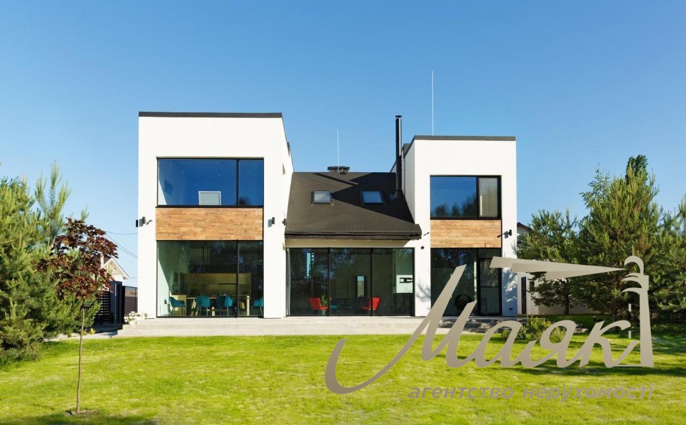 Rent 2-storey house 235m2, Ivankovici
