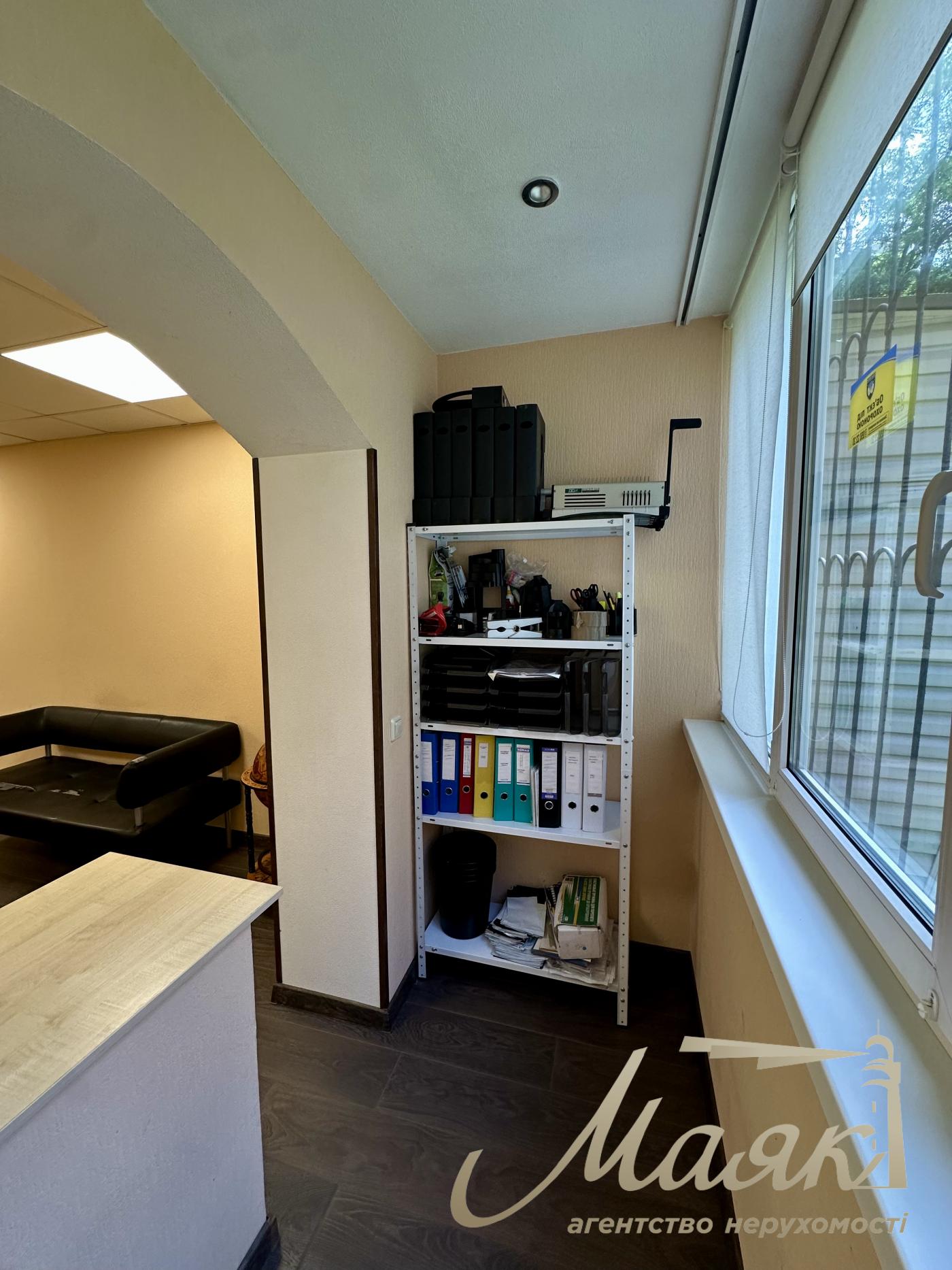 Оренда офісного приміщення (70 м²) на просп. Свободи, 17, Виноградар