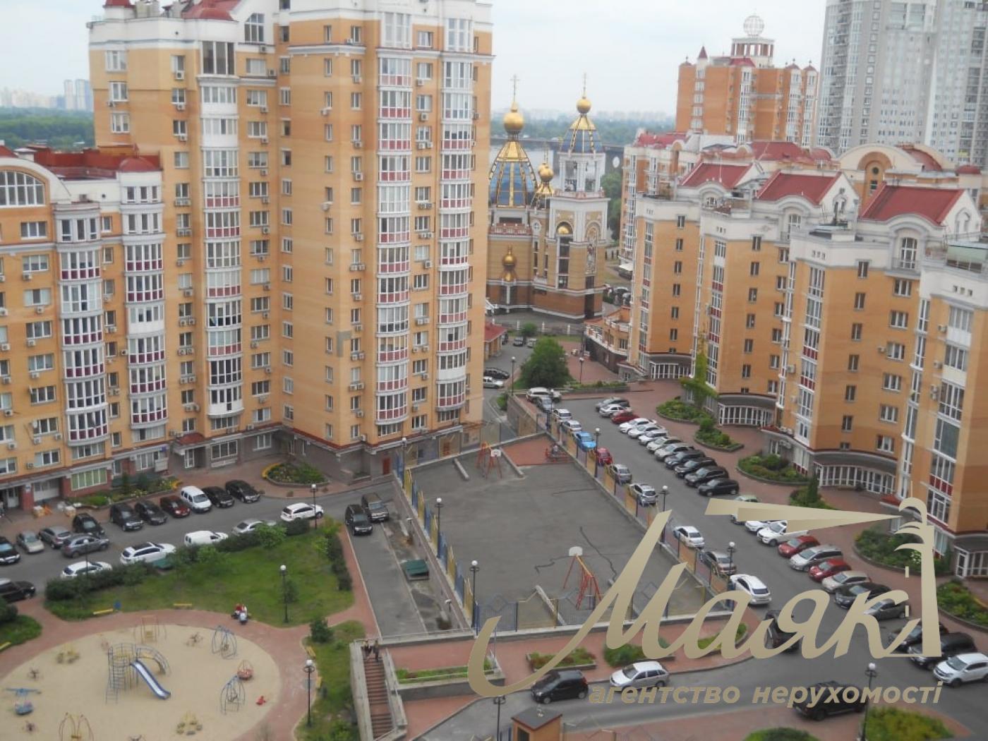 Продаж трирівневого панорамного пентхауса 327м2 в Оболонських Липках, проспект Івасюка, Оболонь