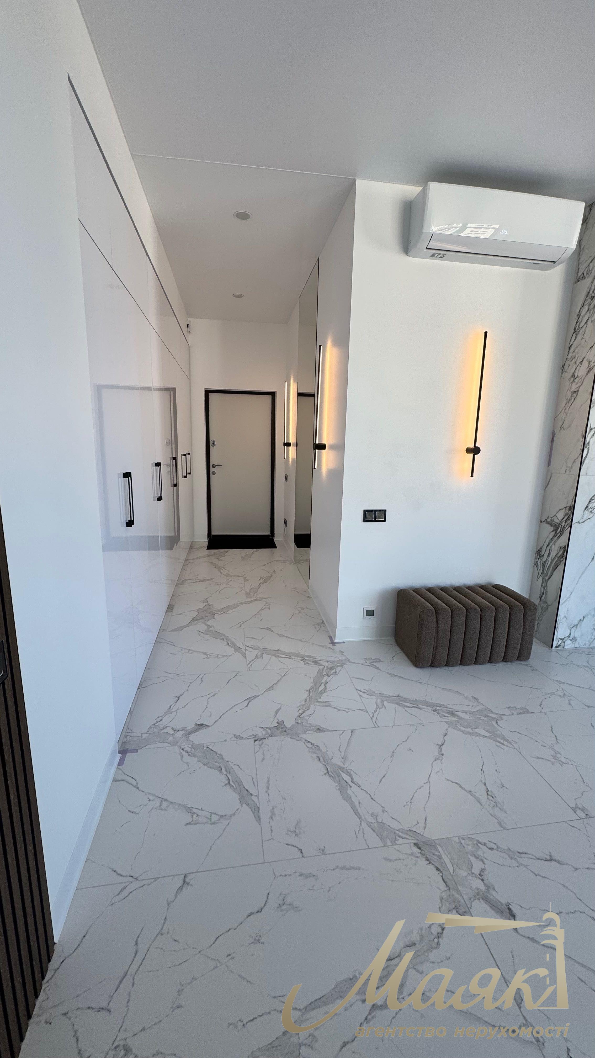 Rent 3-bedroom apartment 85m2 LCD Delmar str Dragomirova 14-A