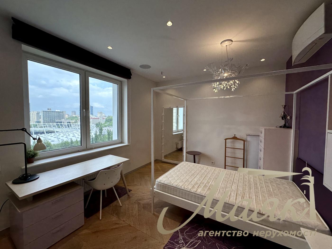 Аренда видовой 5-комнатной квартиры (230м2) в ЖК "Chelsea Tower", ул. Деловая 4, Центр, Печерский район