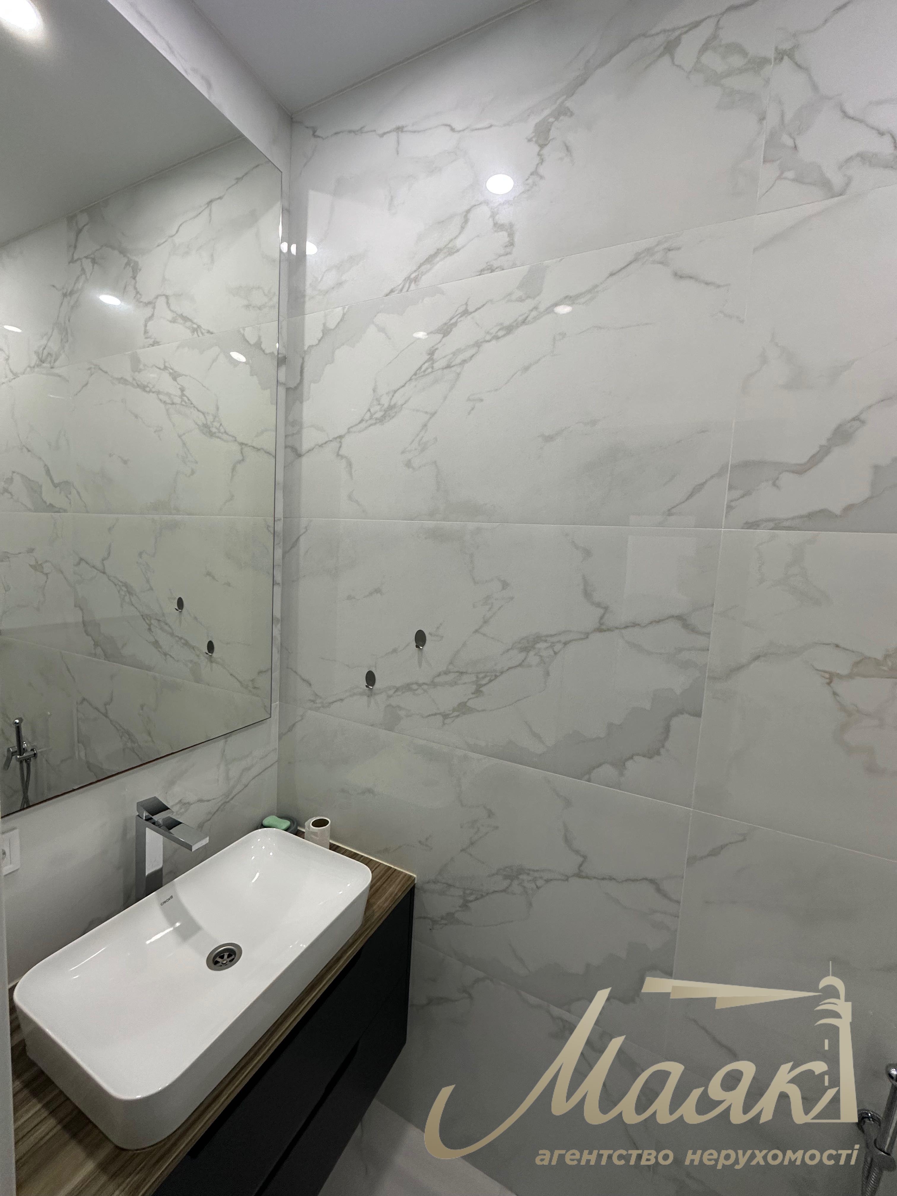 Оренда 2-поверхового будинку площею 250 м², Гатне