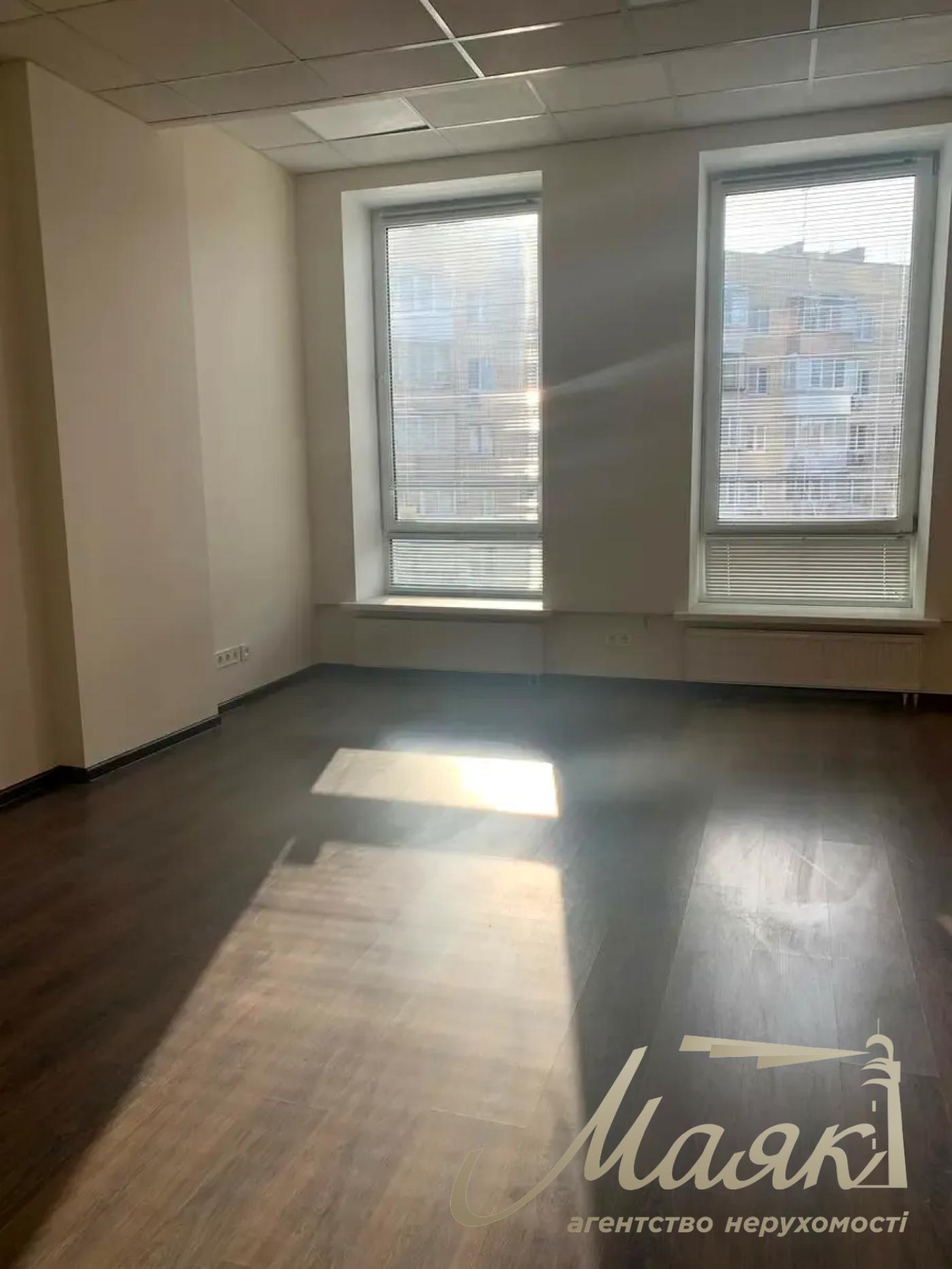 Оренда офісу 200 м² у центрі Києва, вул. Січових Стрільців, 50