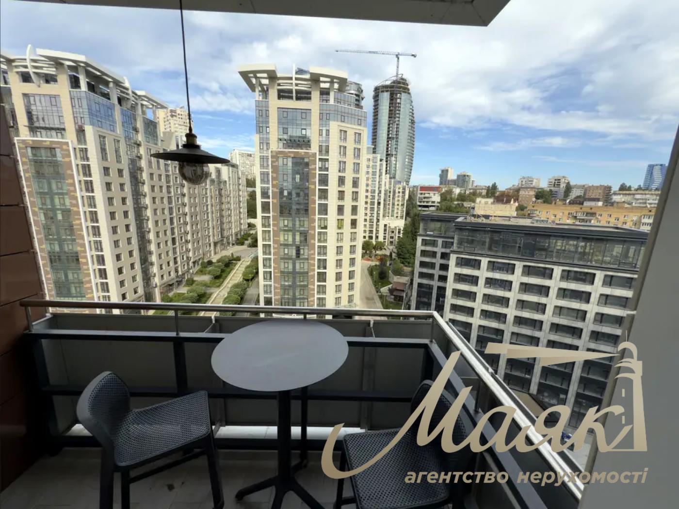 Оренда 1к квартири - студії 47м², вул. Філатова Академіка, Печерськ