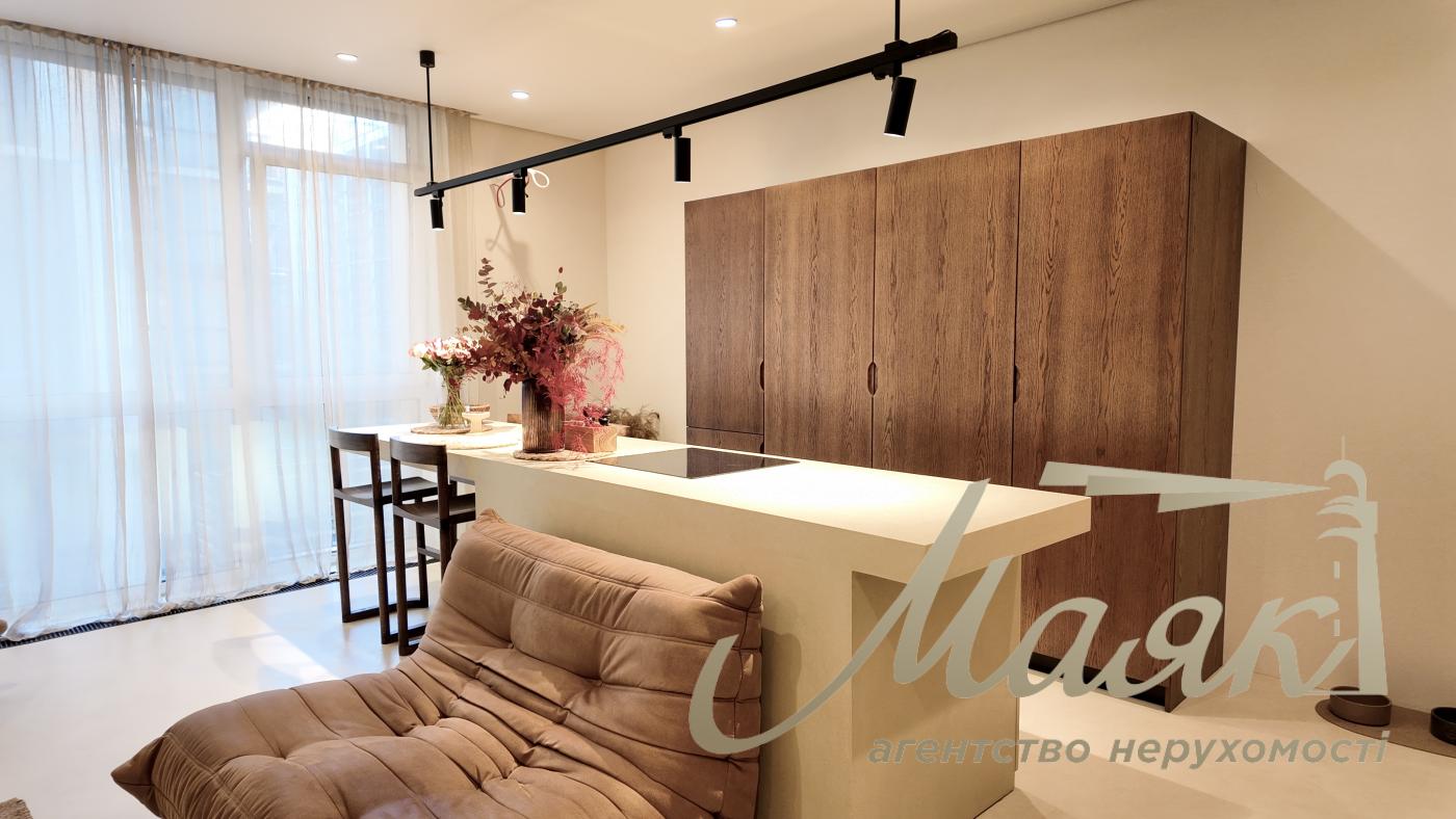 Sale of 3-room apartment in the French Quarter 2 residential complex